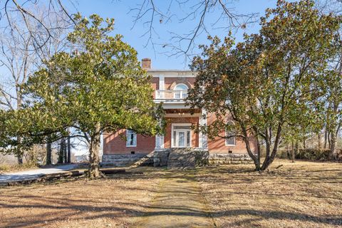 307 Vine St S Wartrace TN 37183