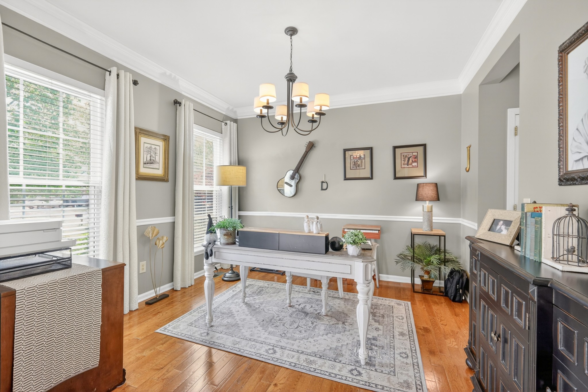 325 Devonshire Dr