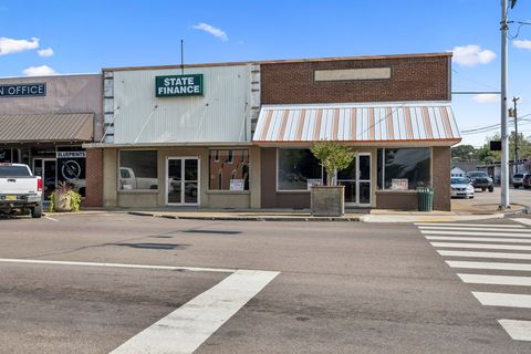 39 E Main St Hohenwald TN 38462