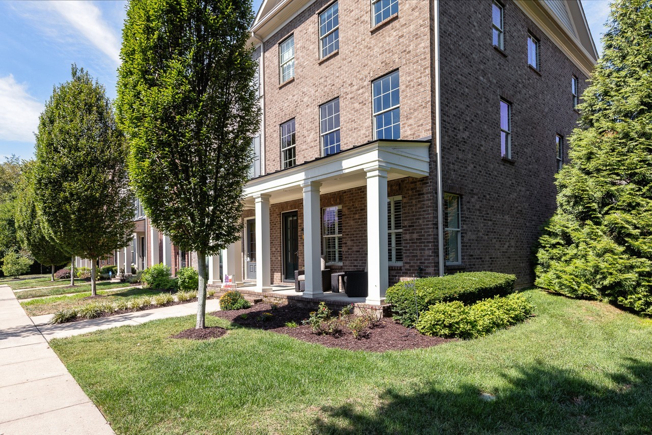 1409 Moher Blvd