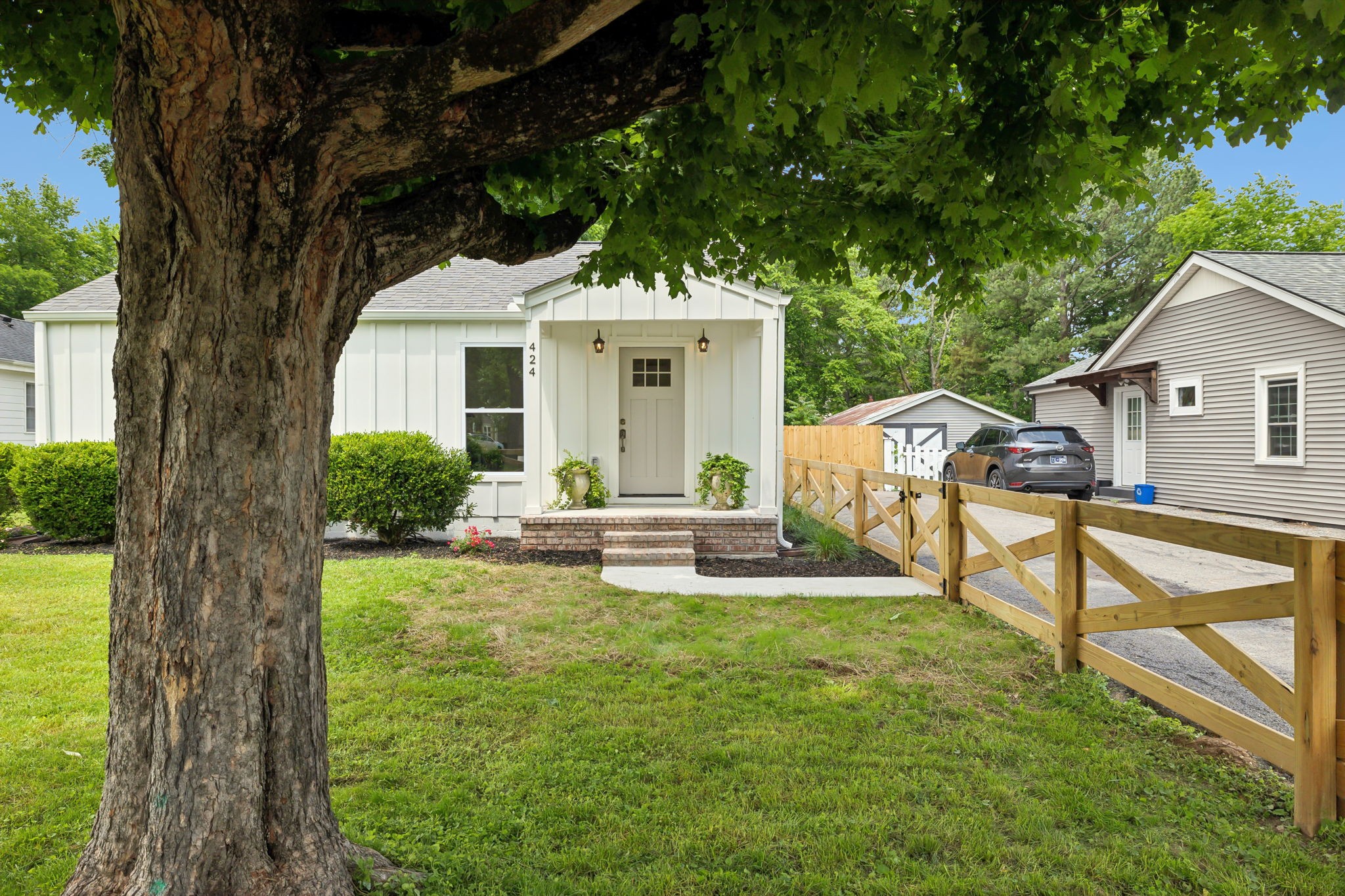 424 Green Acres Dr