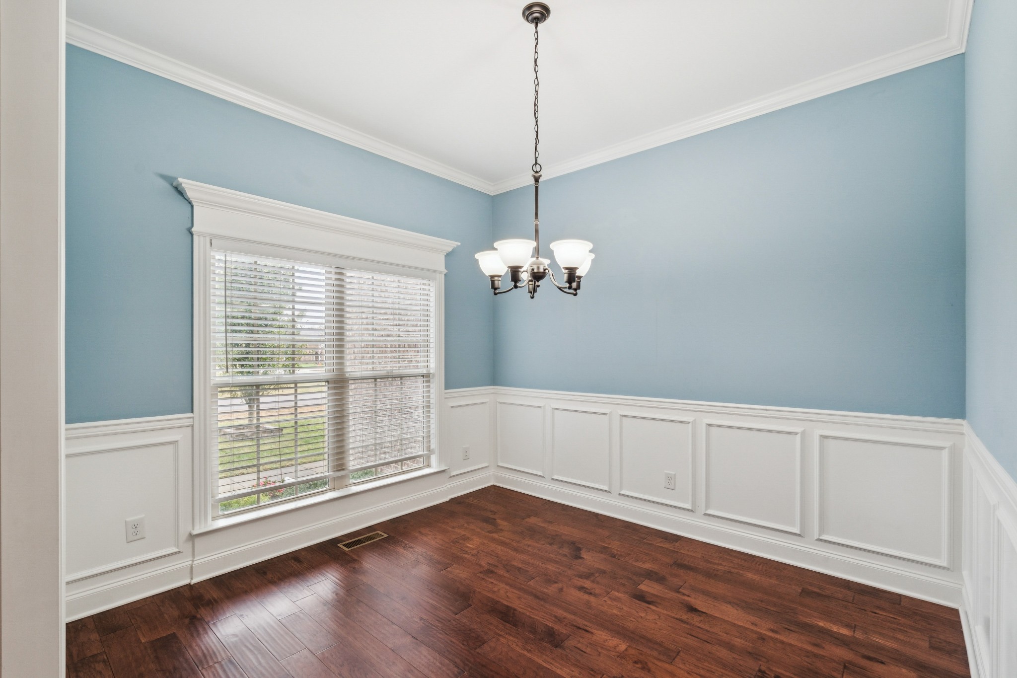 4424 Thoroughbred Ln