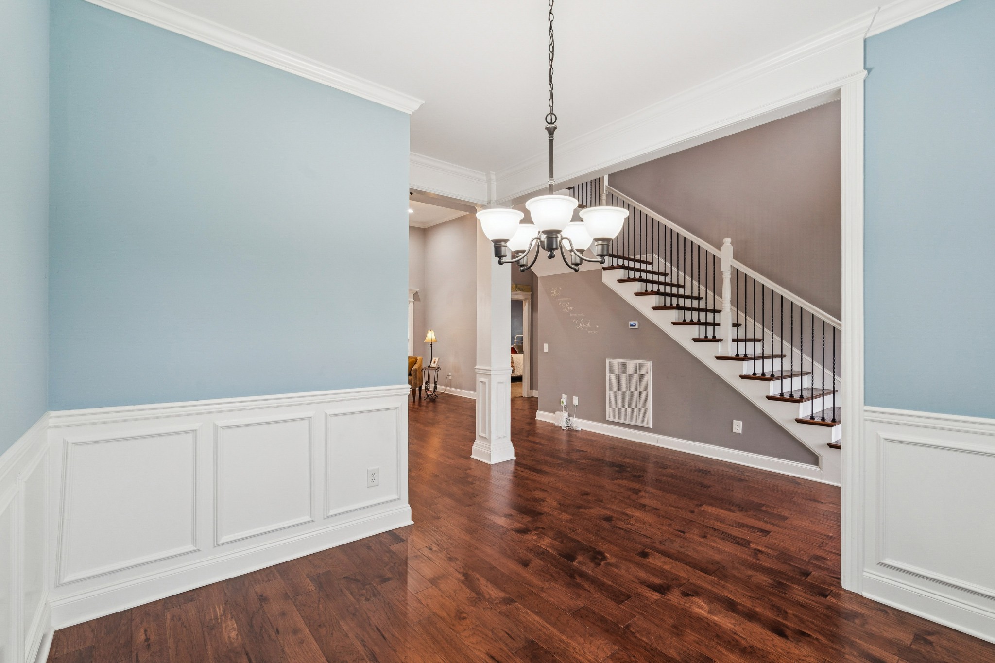 4424 Thoroughbred Ln