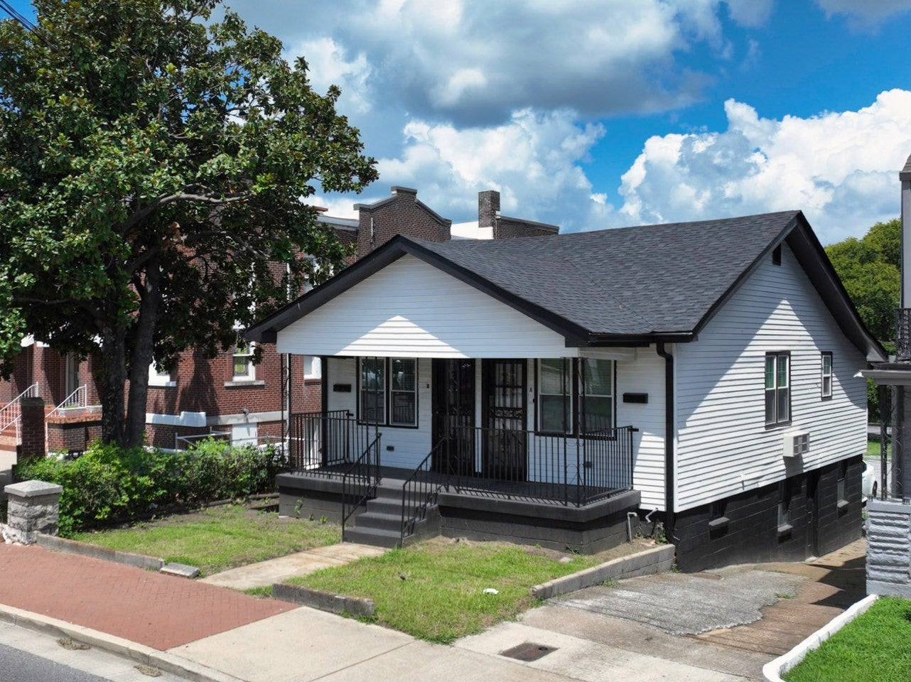 1406 Jefferson St B