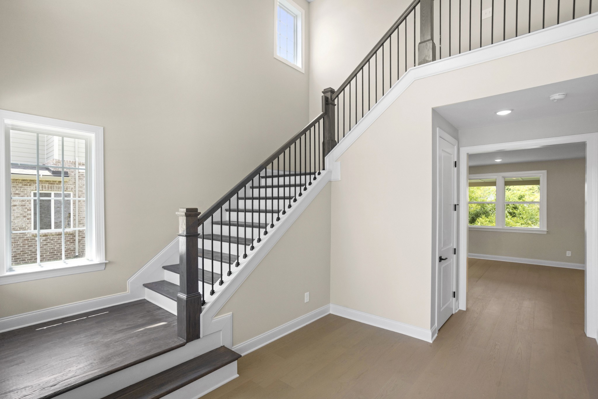 6002 Painted Skies Dr