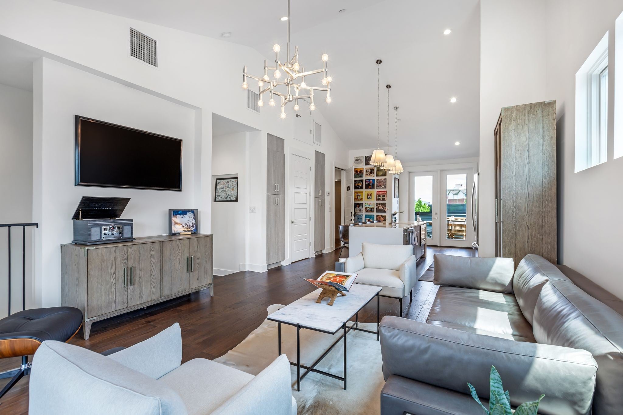 3131 Long Blvd 301