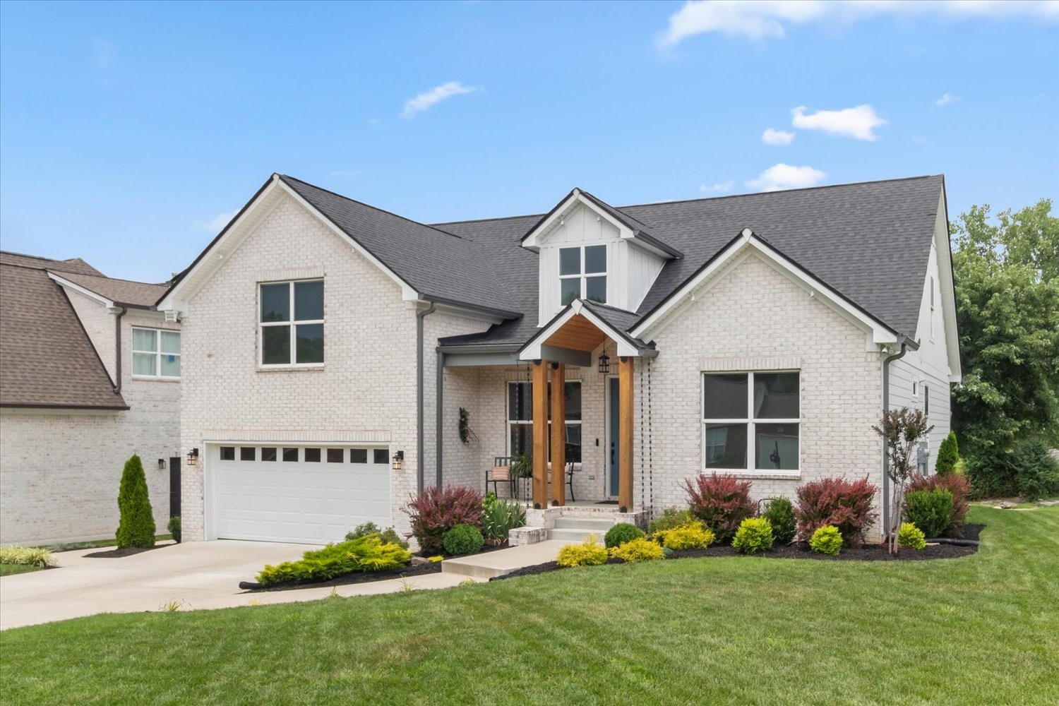4002 Omaha Ct