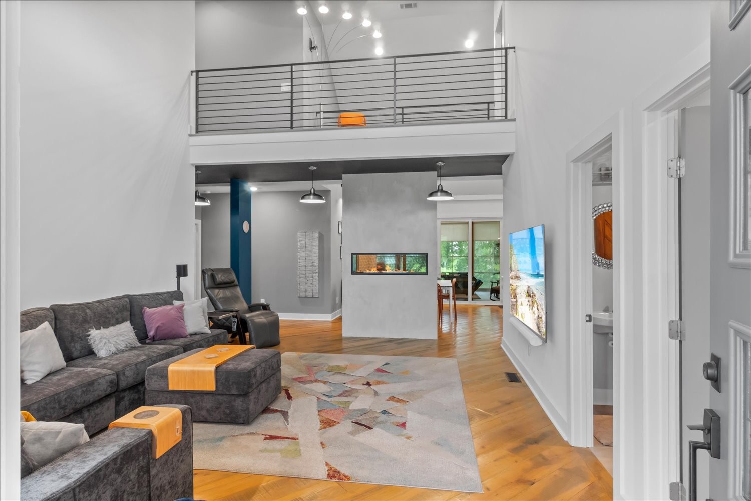 4002 Omaha Ct