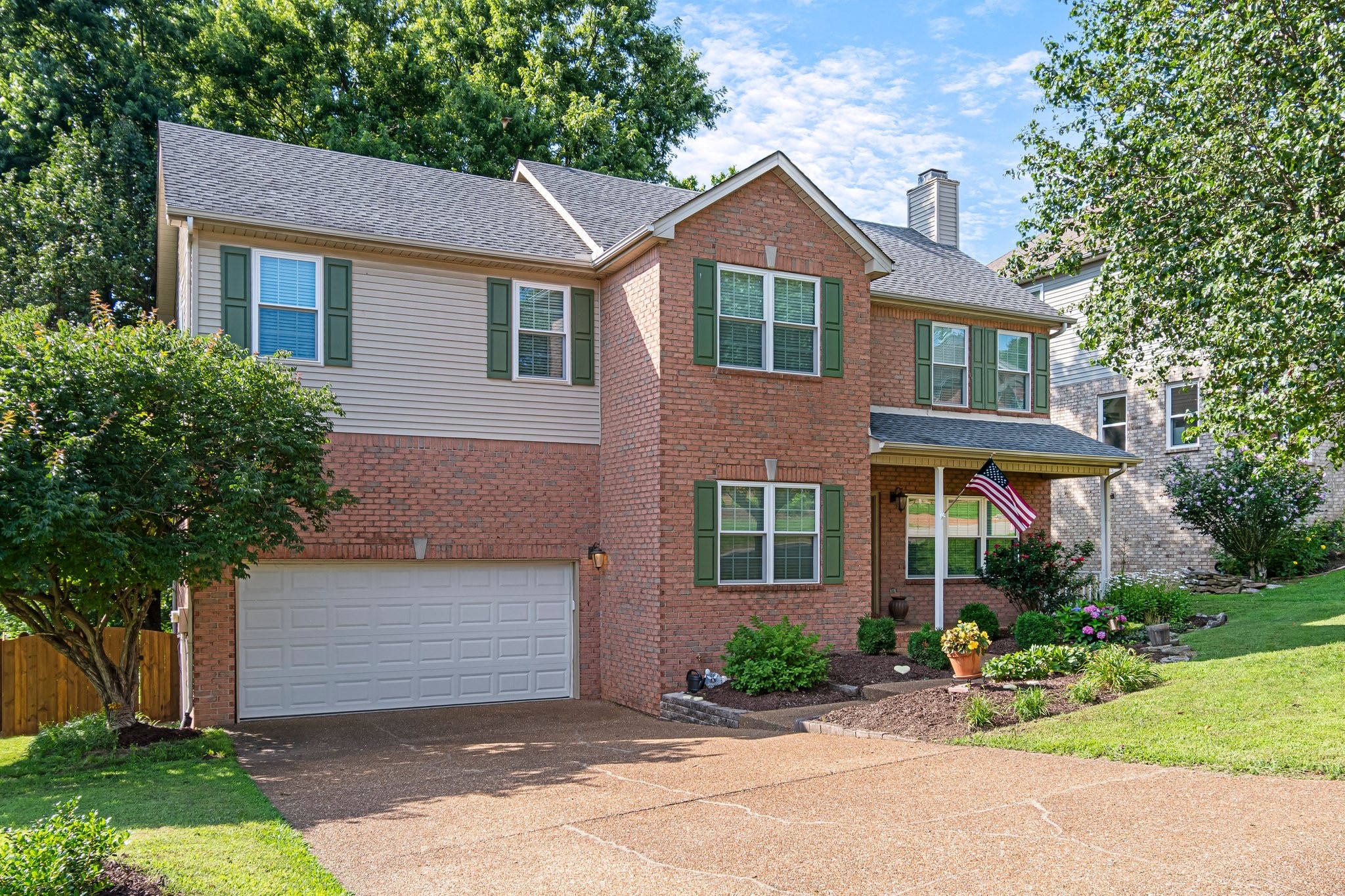 824 W Benjamin Ct