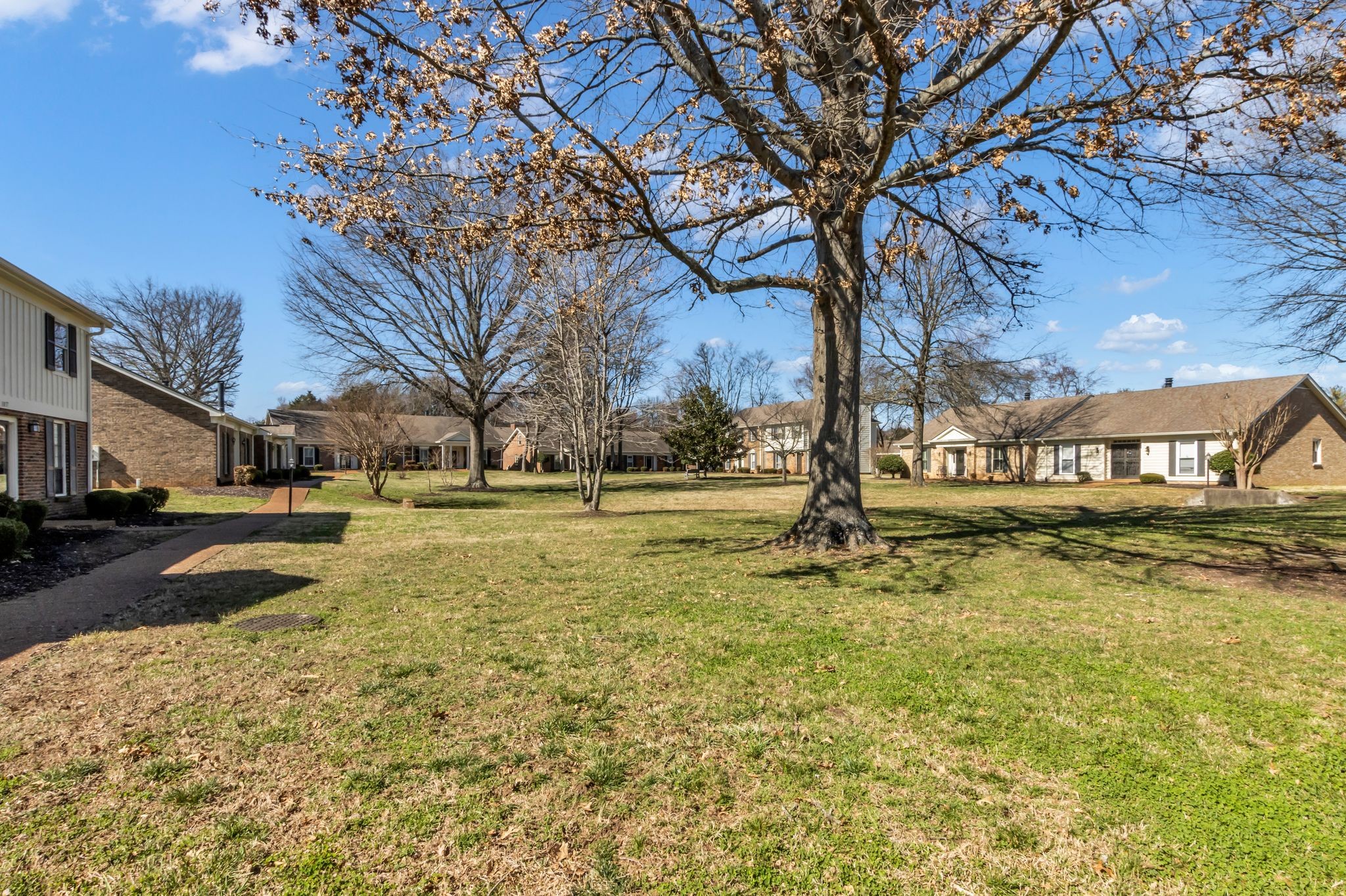 1011 E Northfield Blvd E