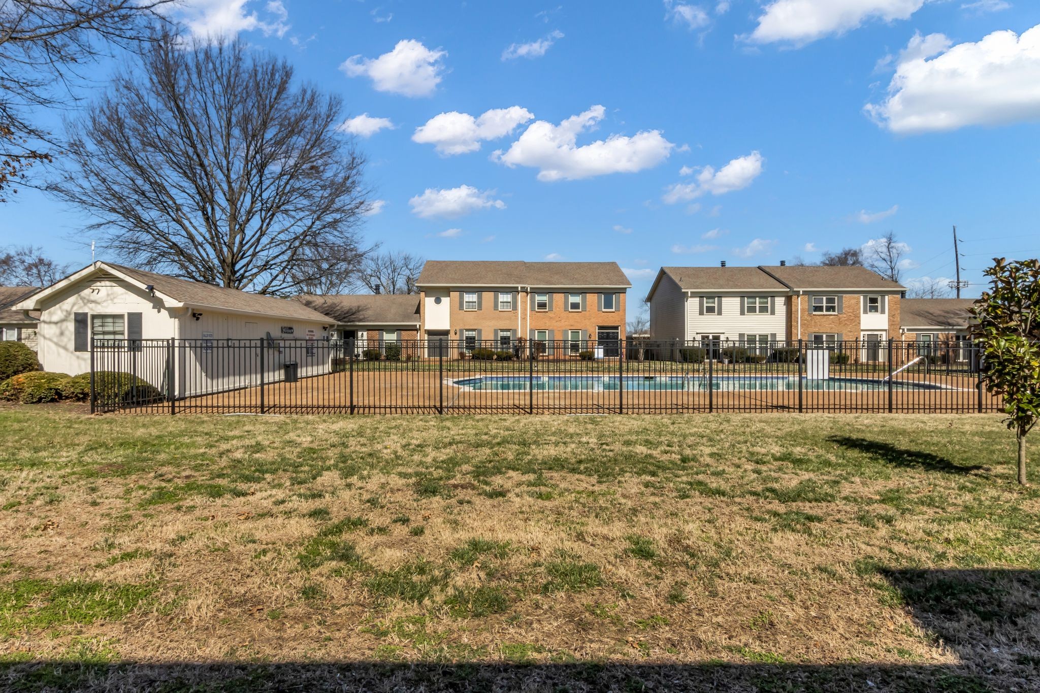 1011 E Northfield Blvd E