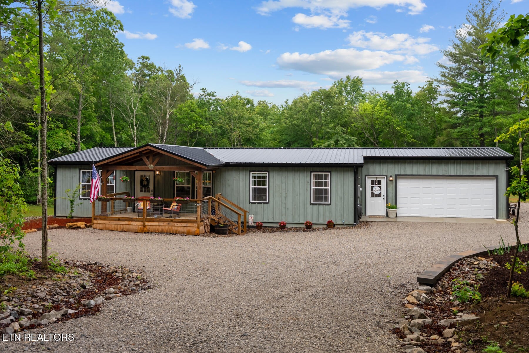 909 Remington Rd