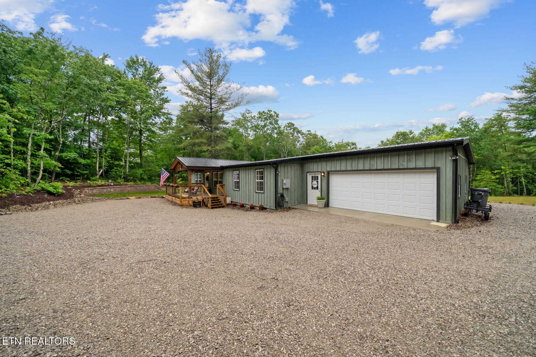 909 Remington Rd