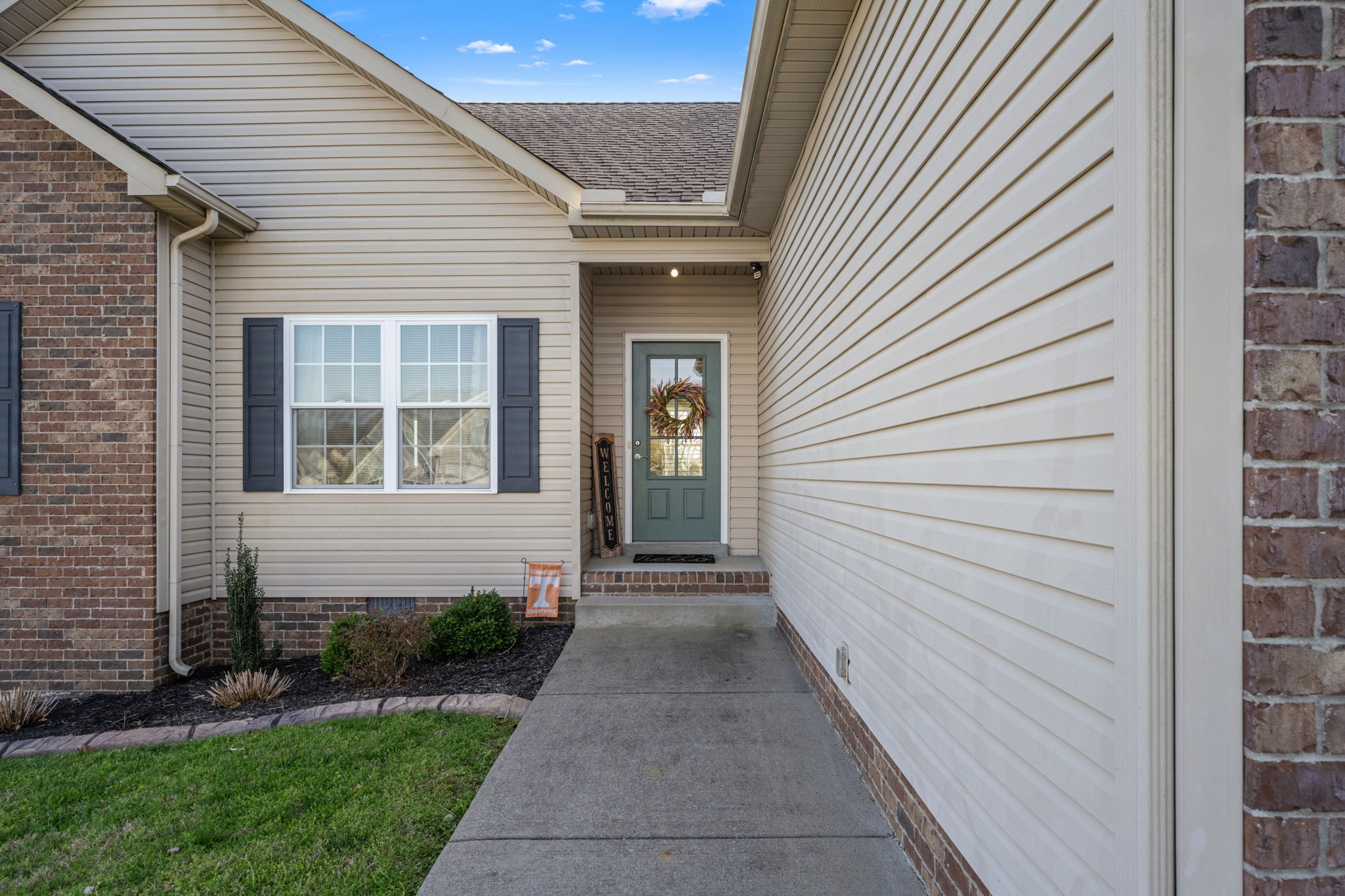 1237 Crescent Ridge Dr