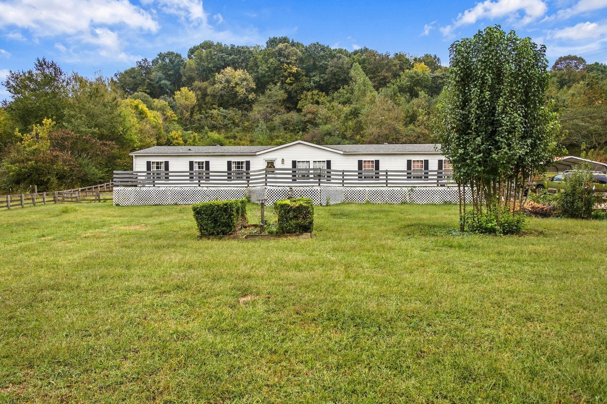 8639 King Hollow Road
