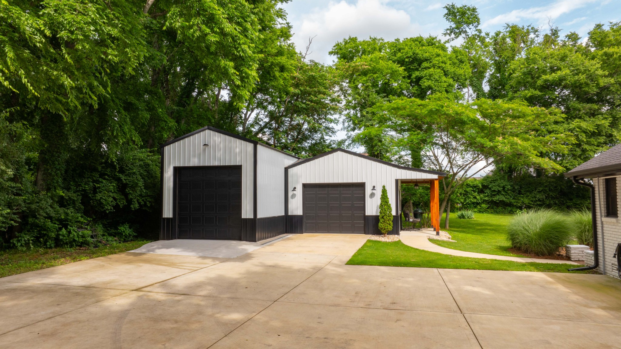 301 Rosebrook Dr