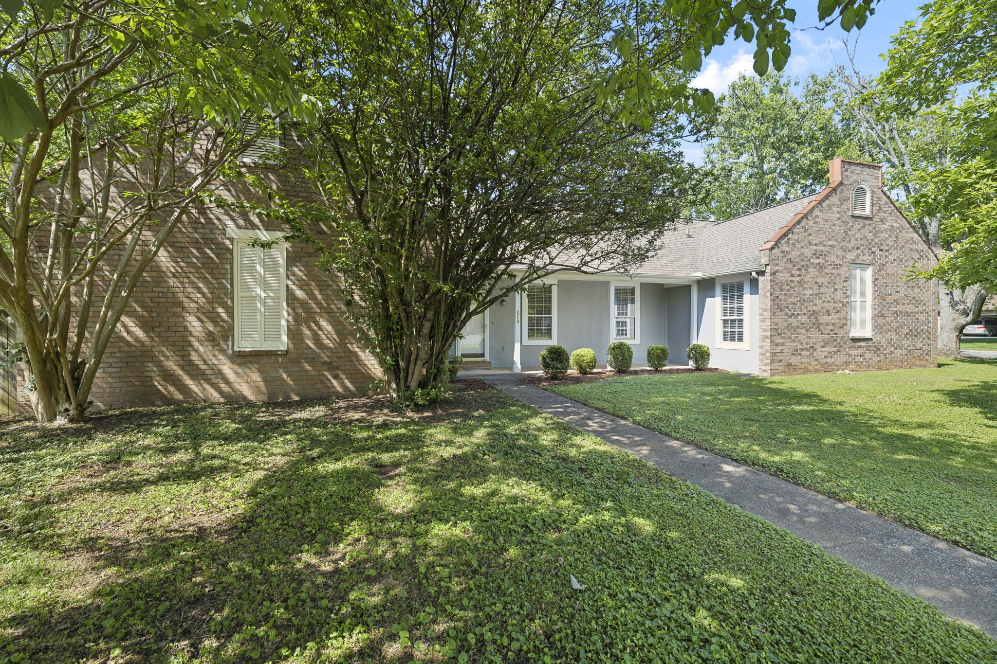 2710 Wellington Pl