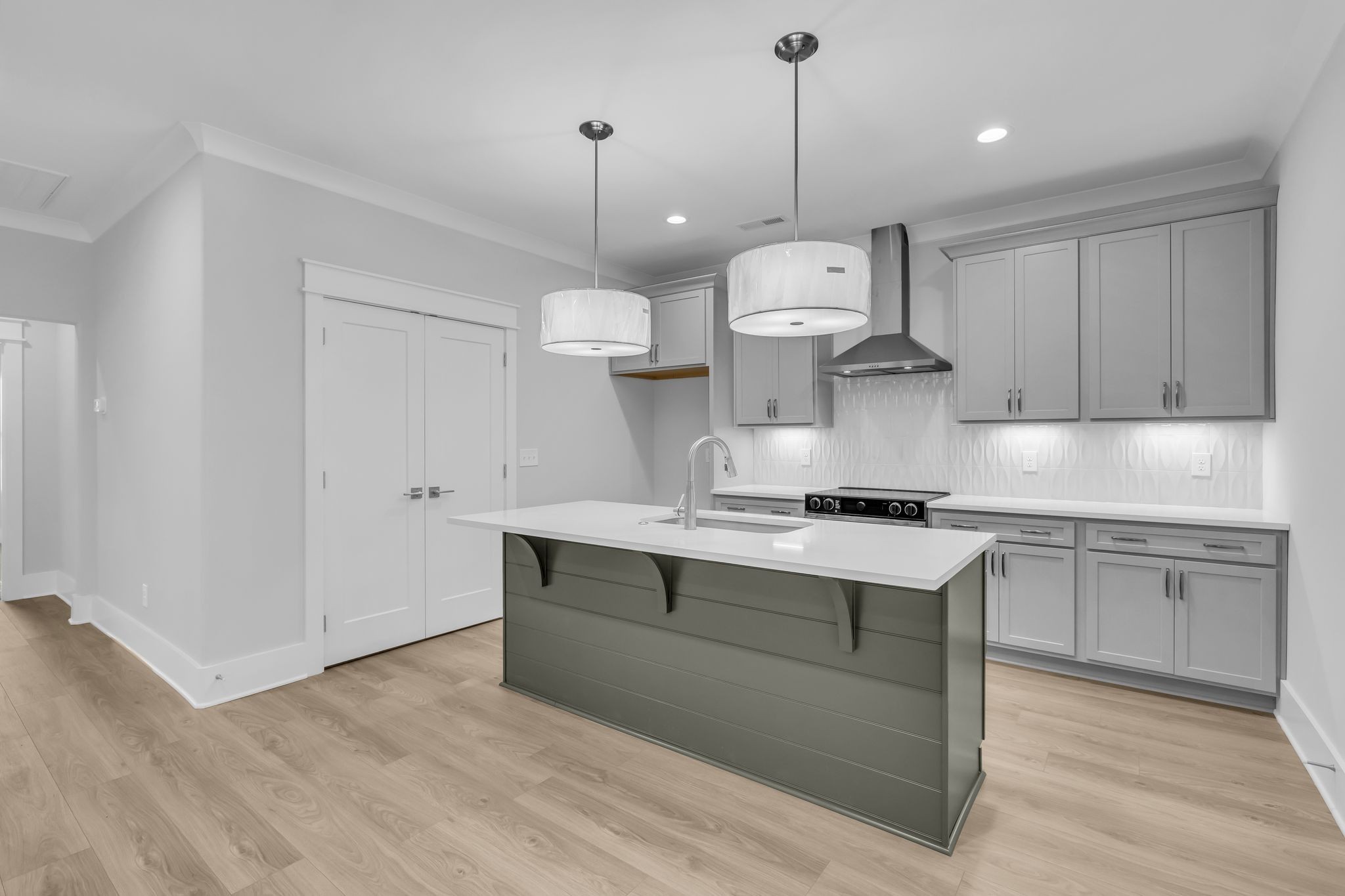 1960 Grace Johns Cir