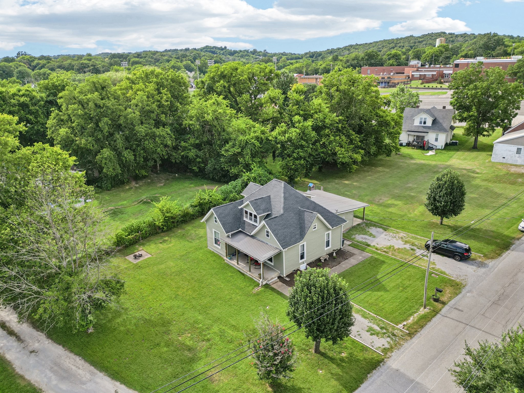 119 S Statesville Ave