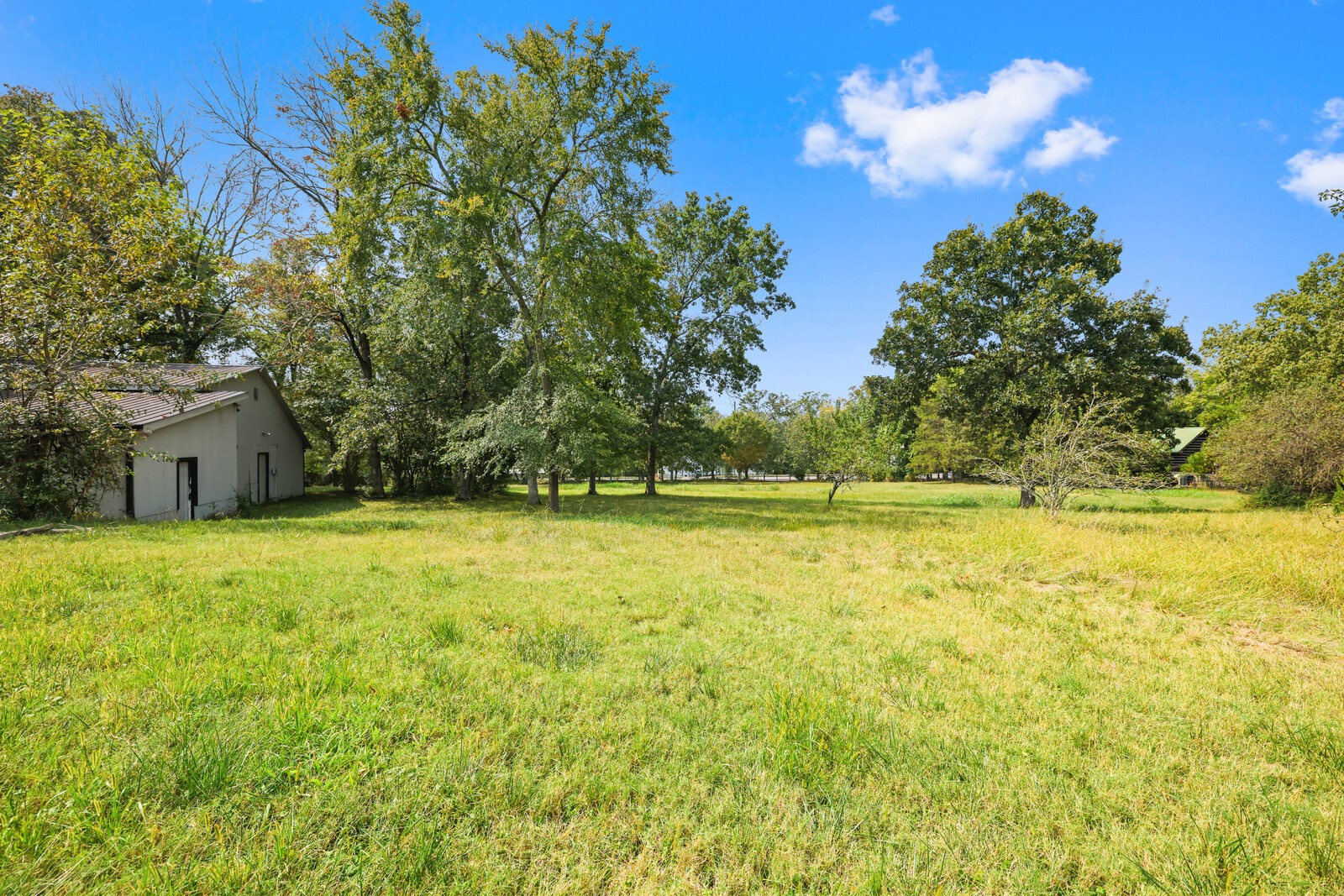 Nashville, Tennessee, 37217, United States, 4 Bedrooms Bedrooms, ,2 BathroomsBathrooms,Residential,Active,2036044