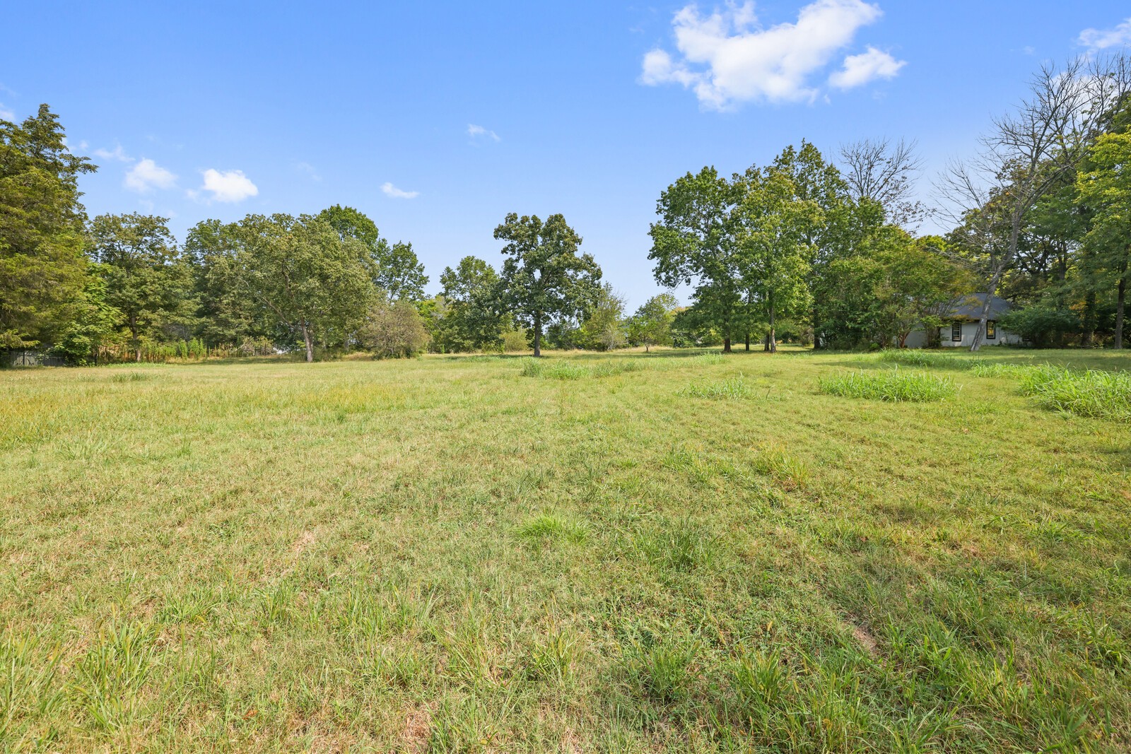 Nashville, Tennessee, 37217, United States, 4 Bedrooms Bedrooms, ,2 BathroomsBathrooms,Residential,Active,2036044