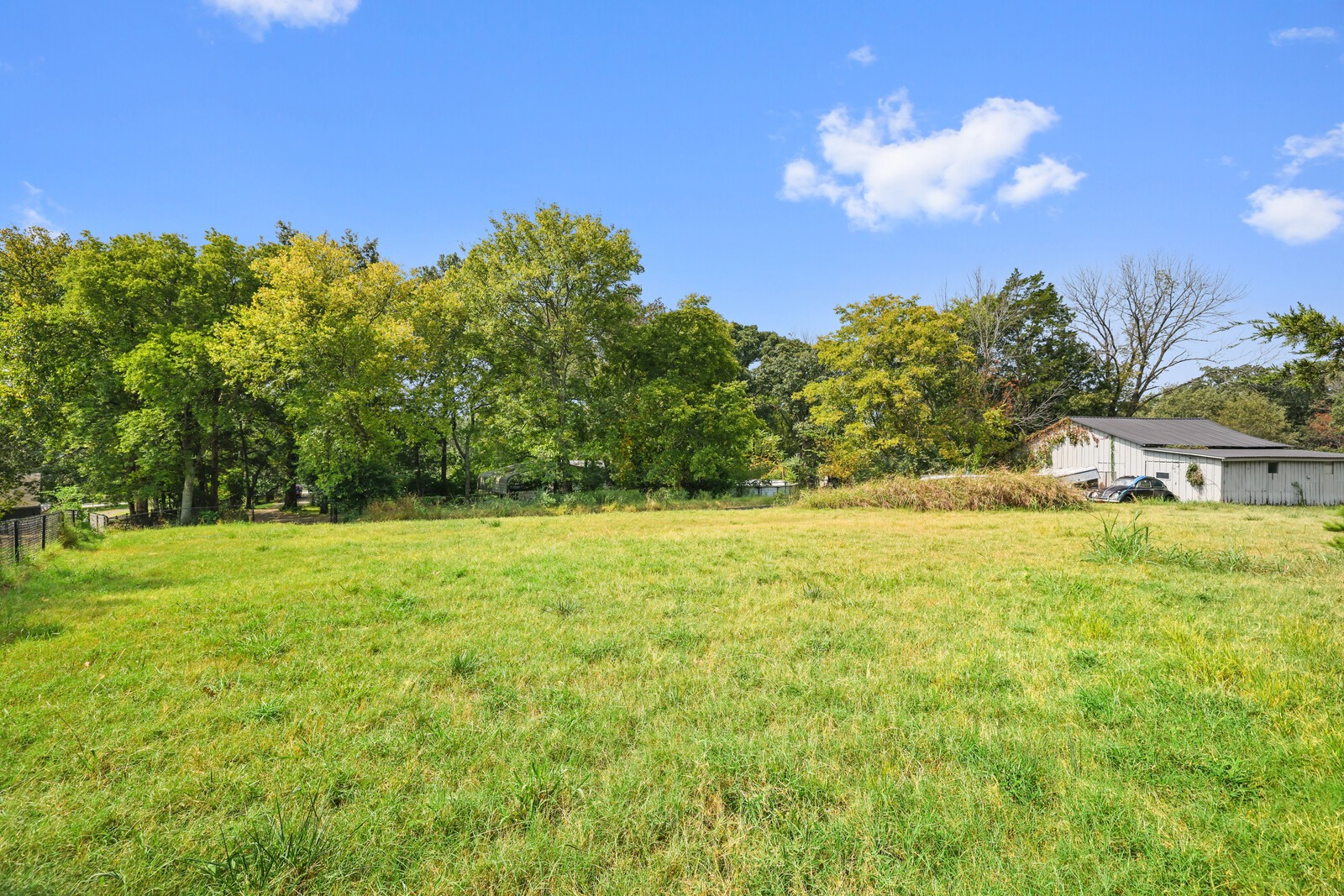 Nashville, Tennessee, 37217, United States, 4 Bedrooms Bedrooms, ,2 BathroomsBathrooms,Residential,Active,2036044