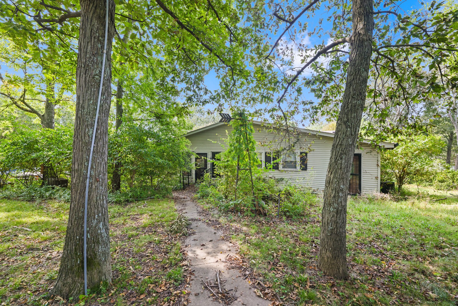 Nashville, Tennessee, 37217, United States, 4 Bedrooms Bedrooms, ,2 BathroomsBathrooms,Residential,Active,2036044