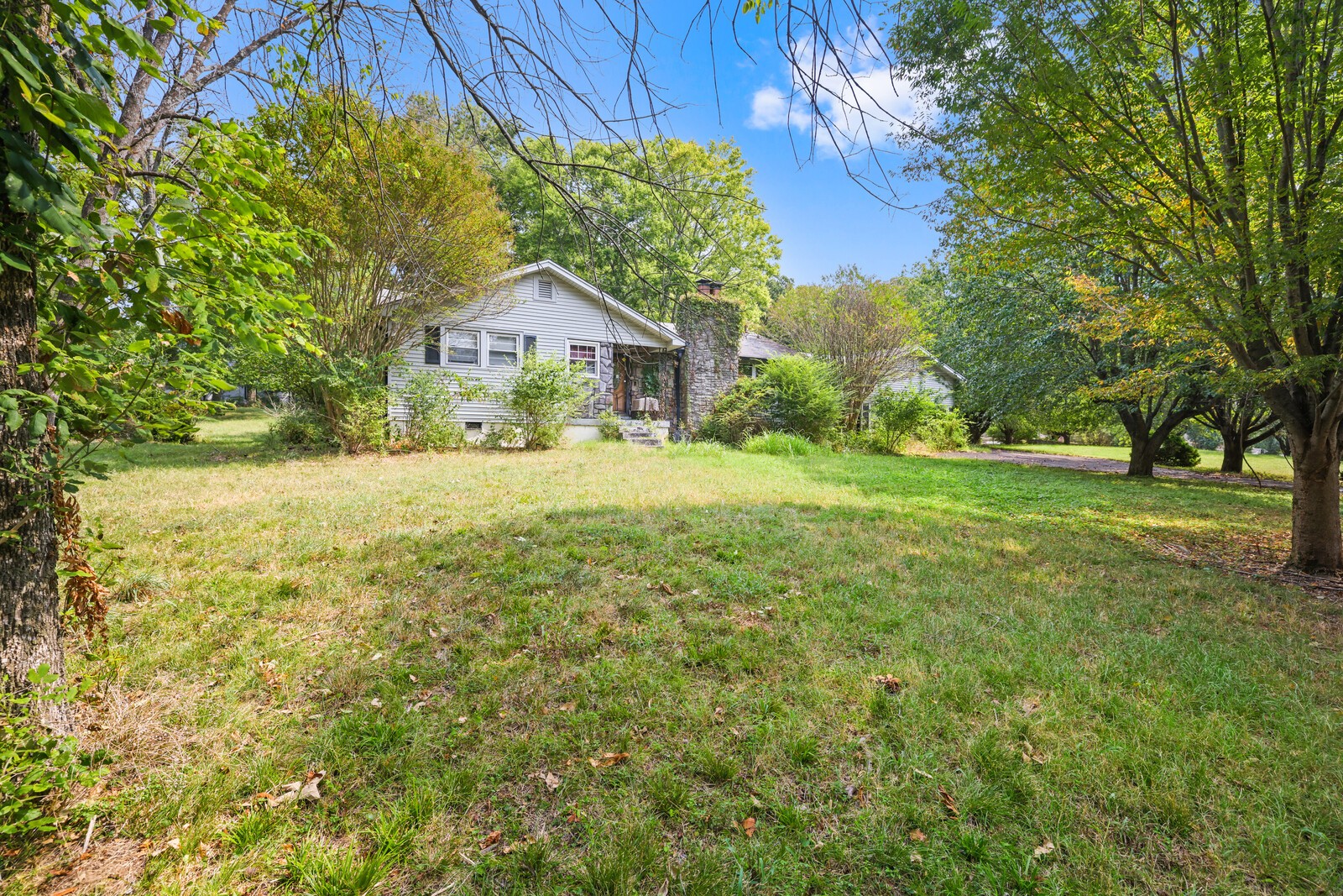 Nashville, Tennessee, 37217, United States, 4 Bedrooms Bedrooms, ,2 BathroomsBathrooms,Residential,Active,2036044
