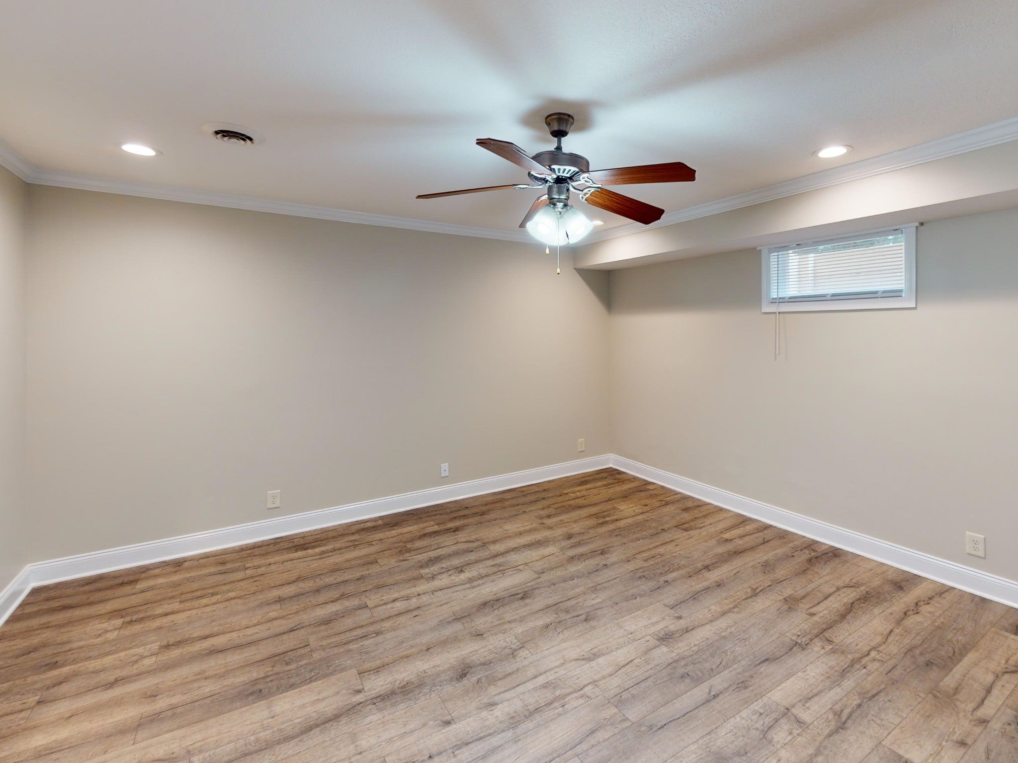 3063 Woody Ln