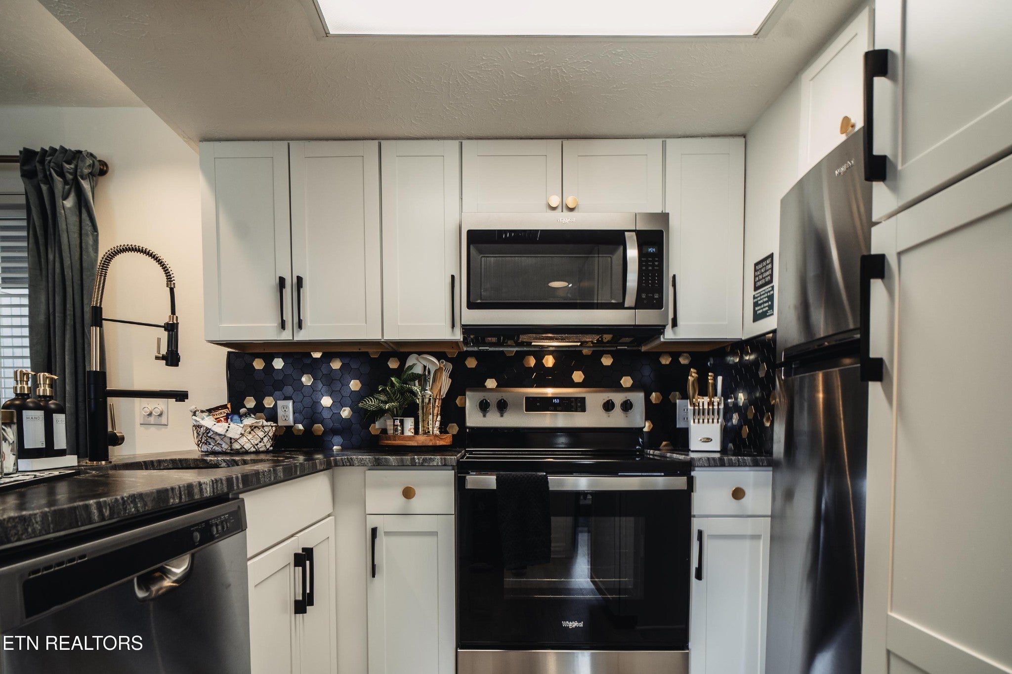 3710 Weber Rd 303