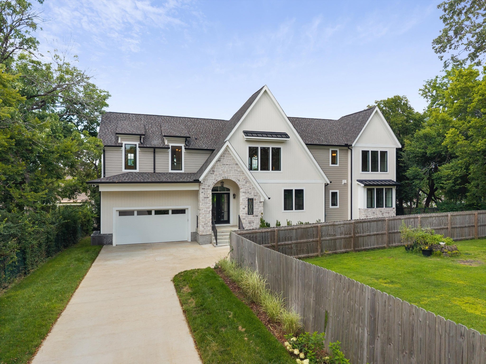 2018 Overhill Dr