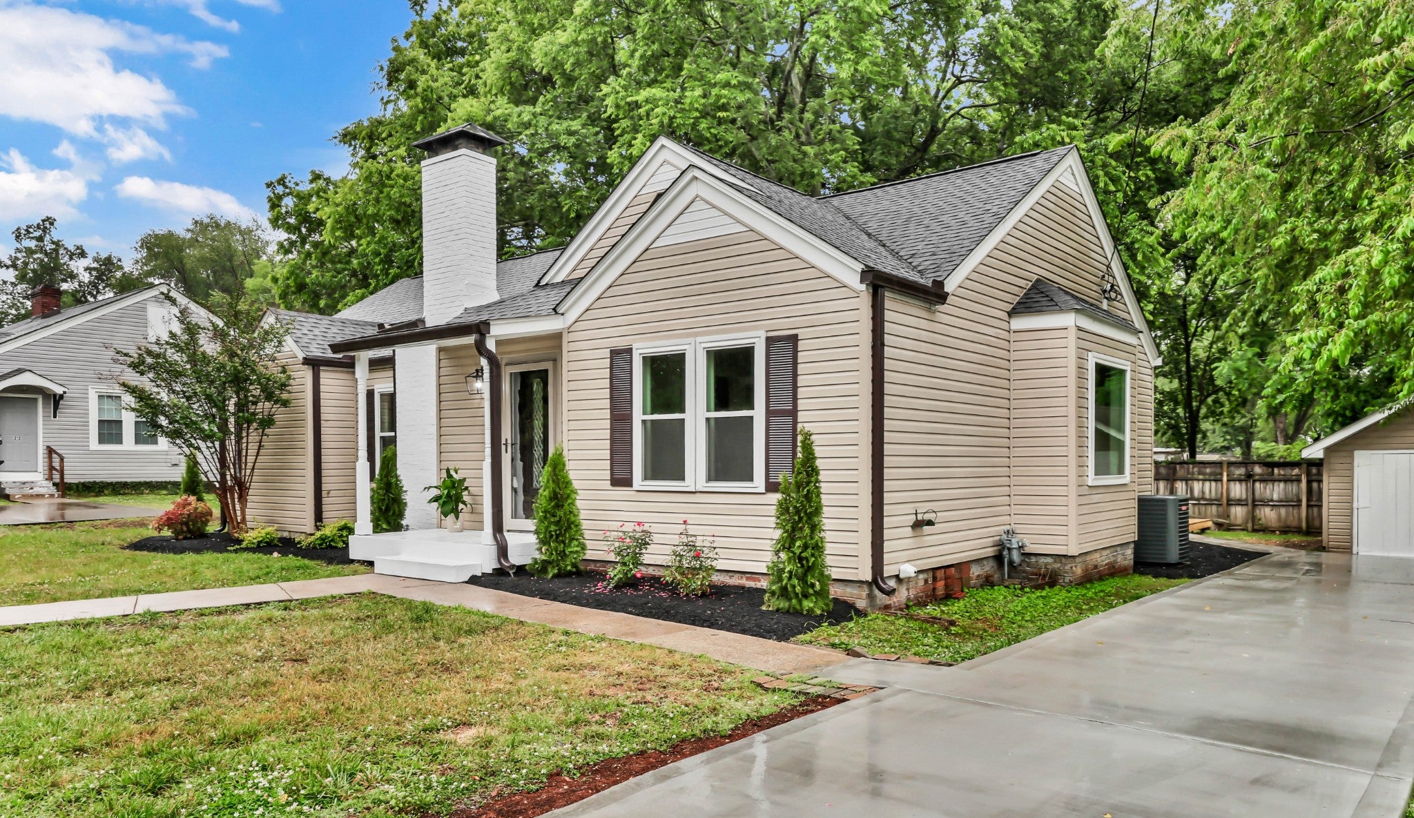 110 E McKnight Dr