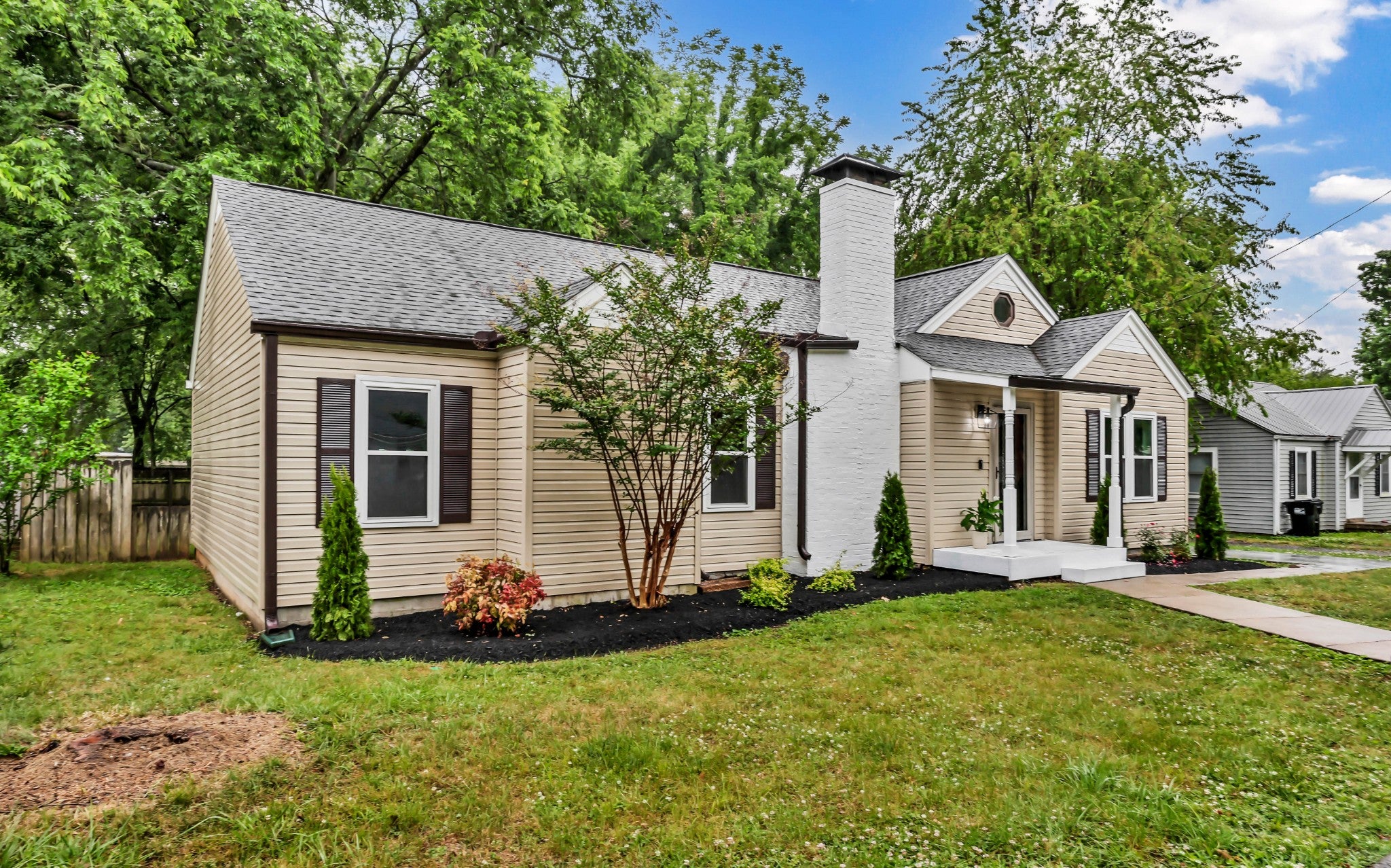 110 E McKnight Dr