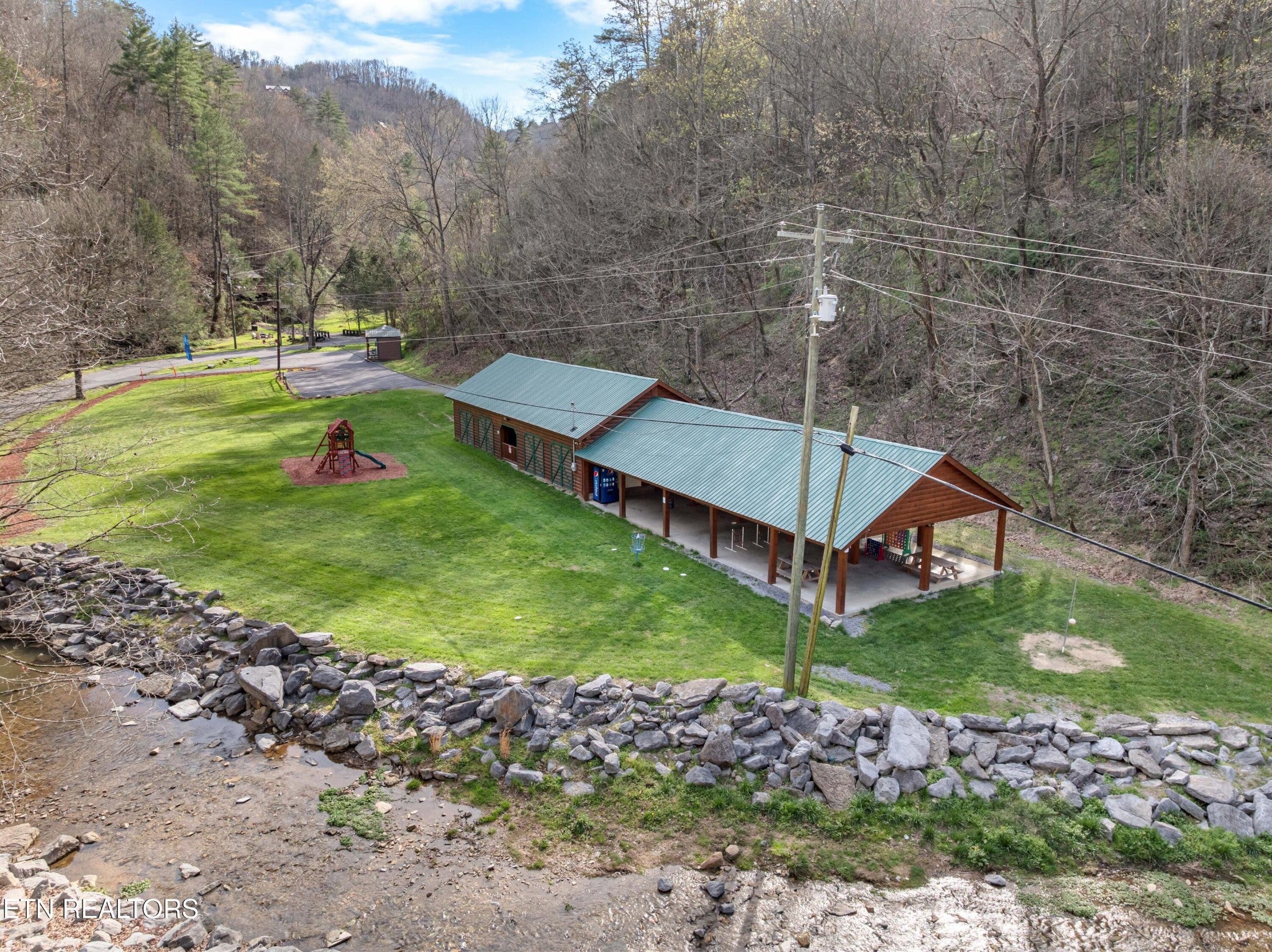 9 Balsam Slopes Rd