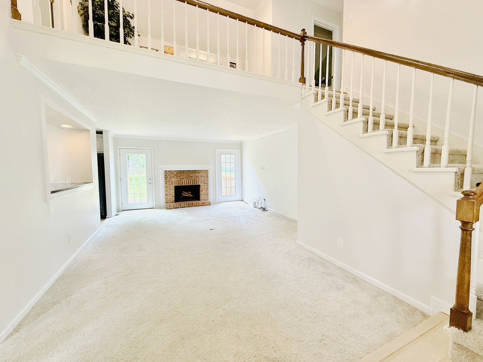 512 Riverview Dr