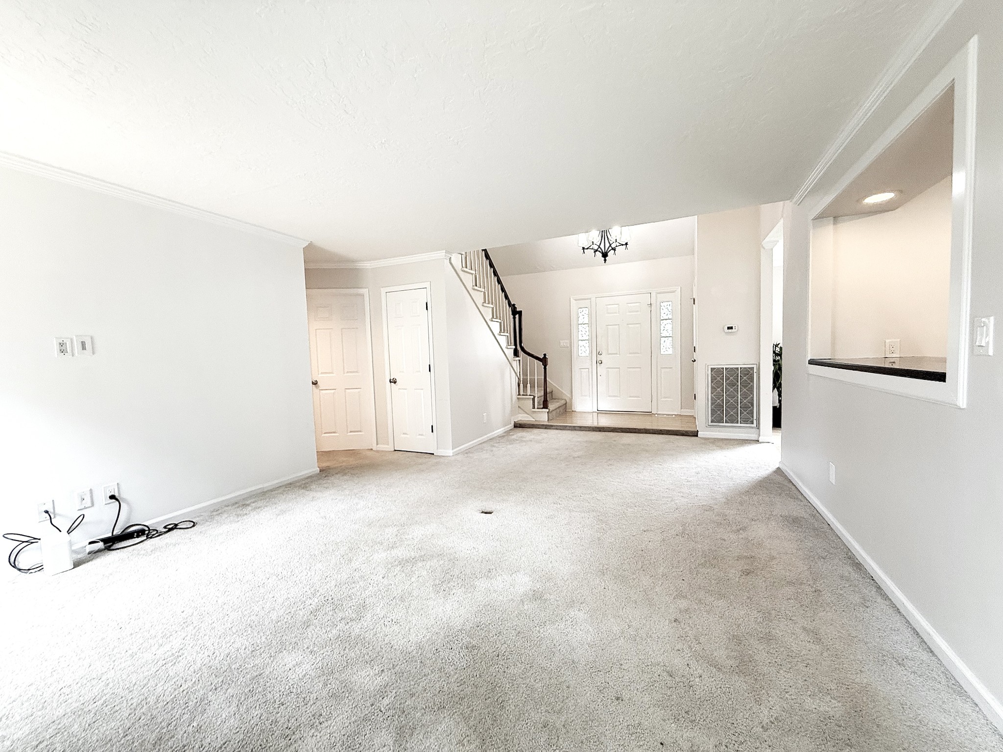 512 Riverview Dr
