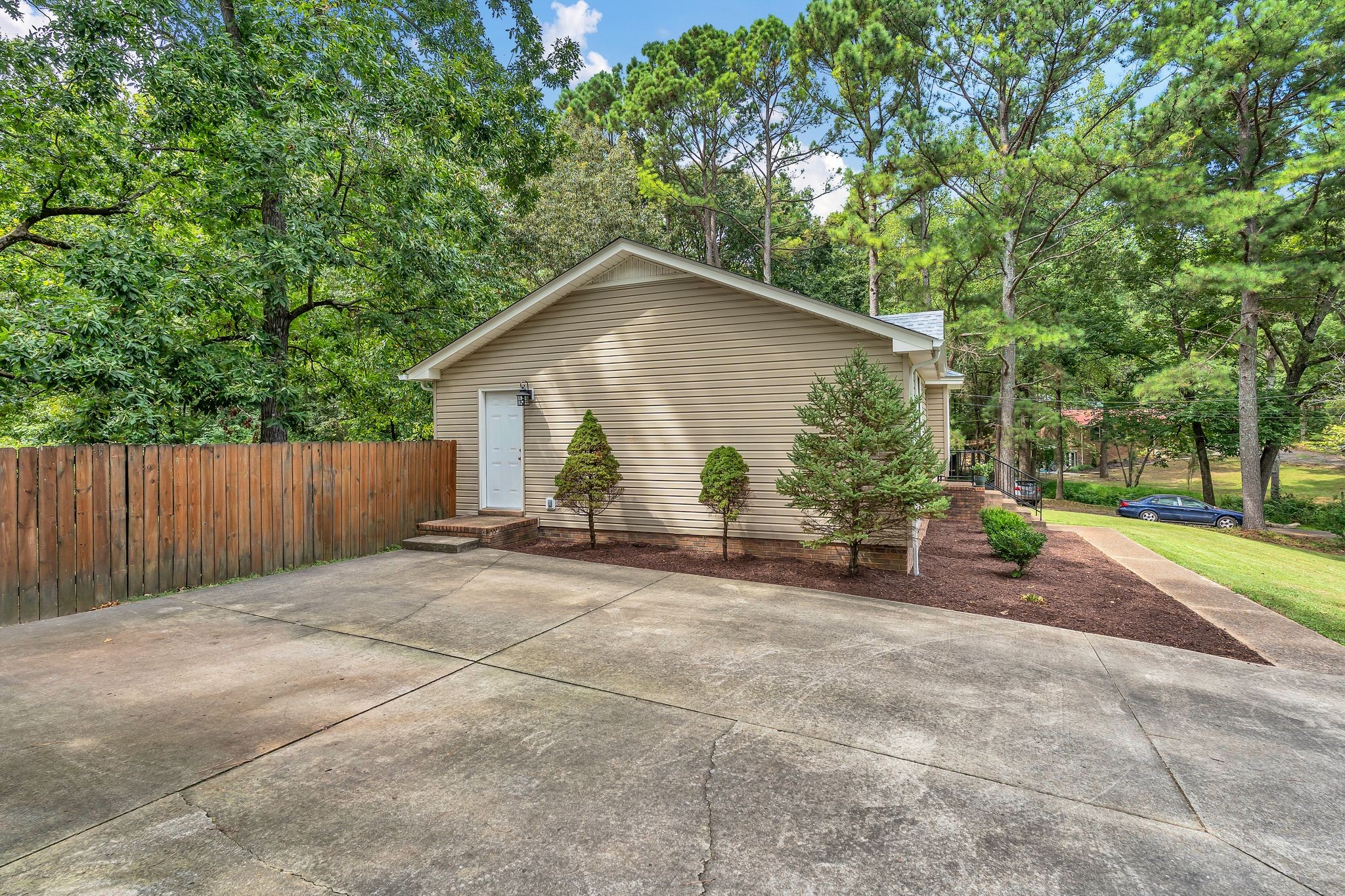 7103 Dogwood Ct