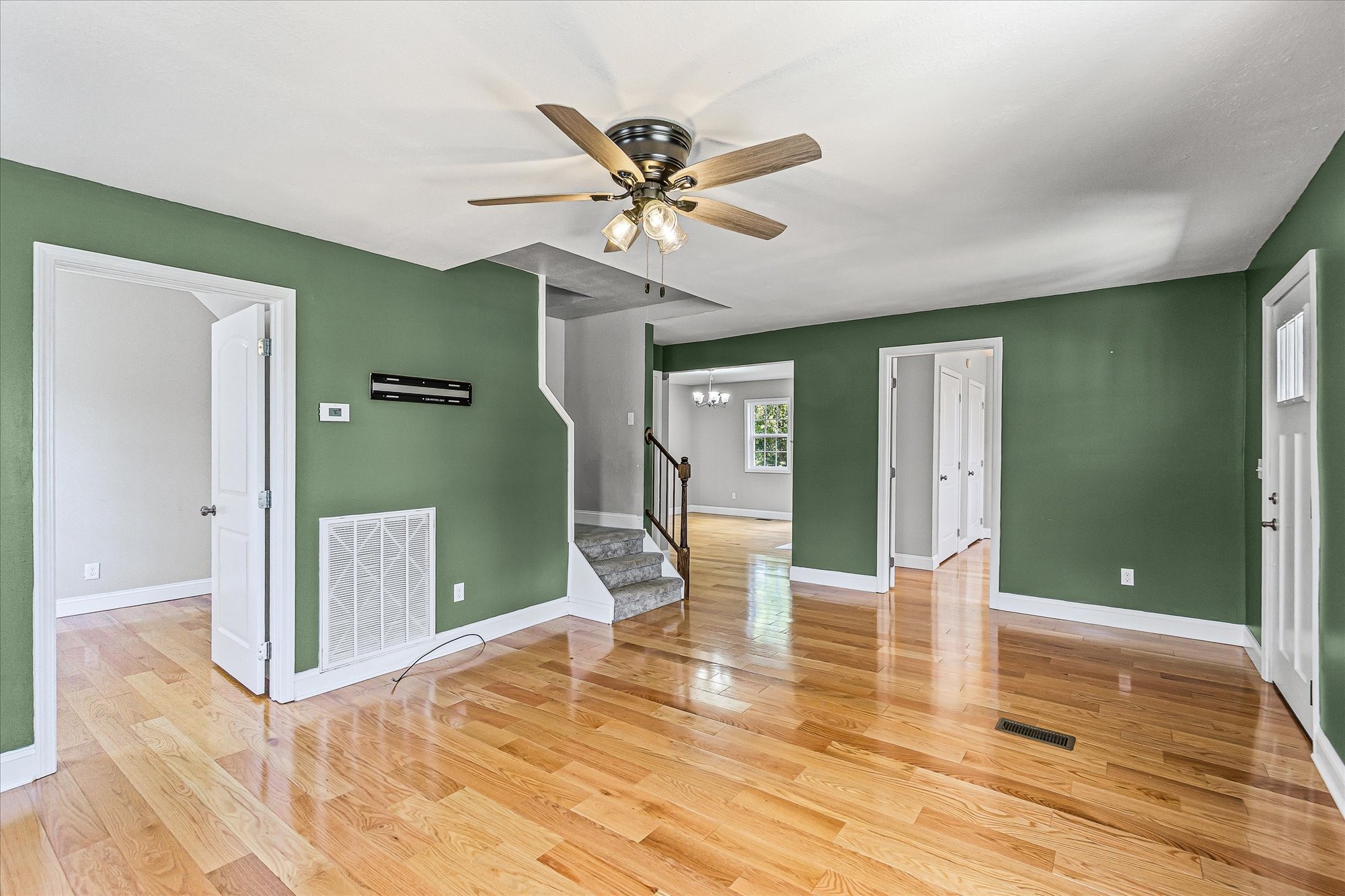 12 W Everett St
