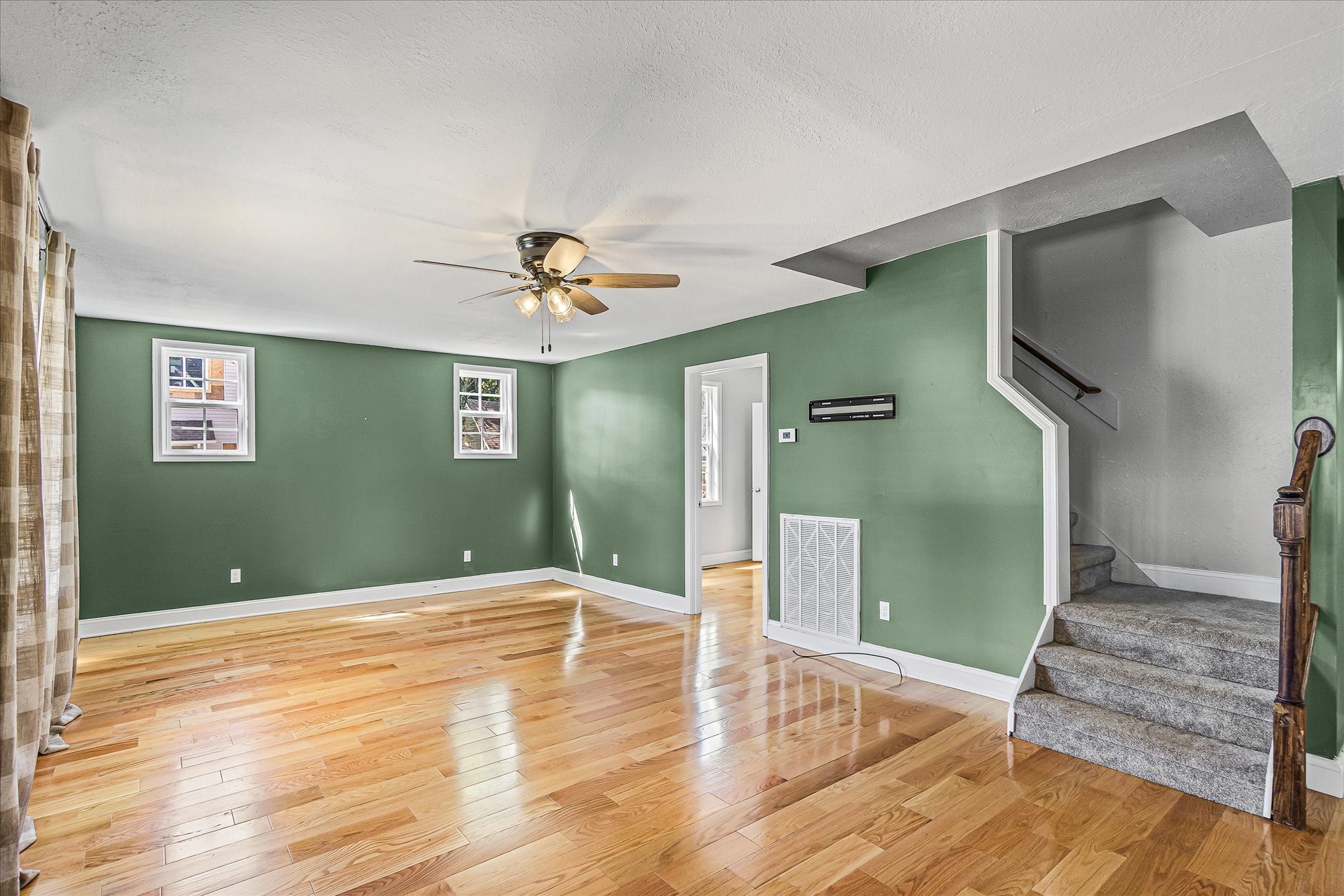 12 W Everett St