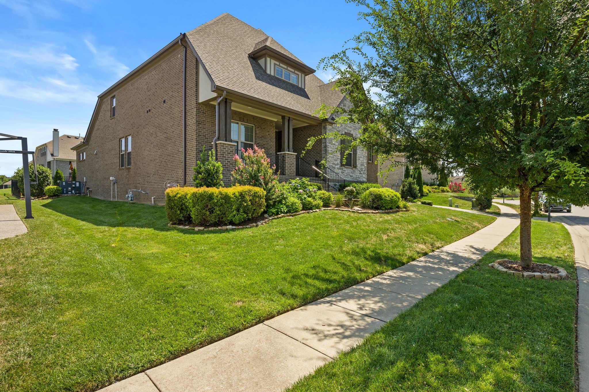 2004 Belsford Dr
