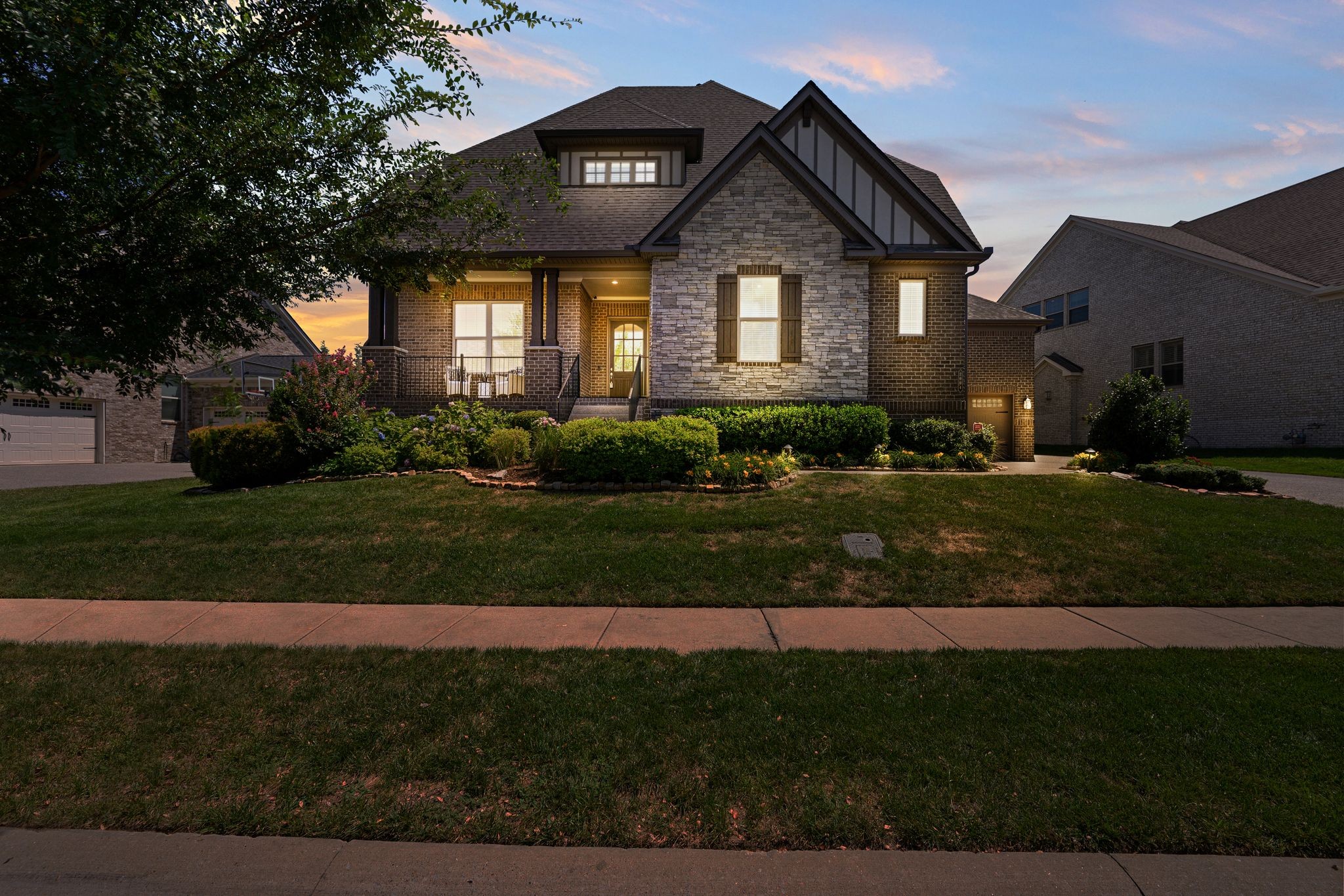 2004 Belsford Dr