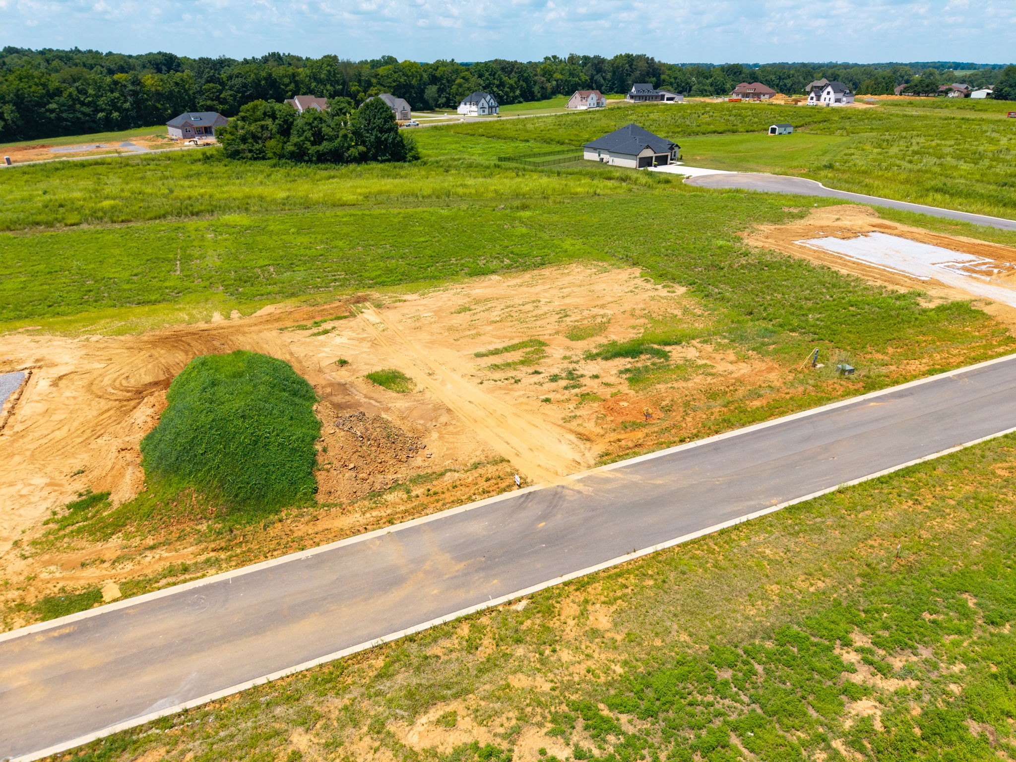 Clarksville, Tennessee 37040, United States, 4 Bedrooms Bedrooms, ,5 BathroomsBathrooms,Residential,Active,181374