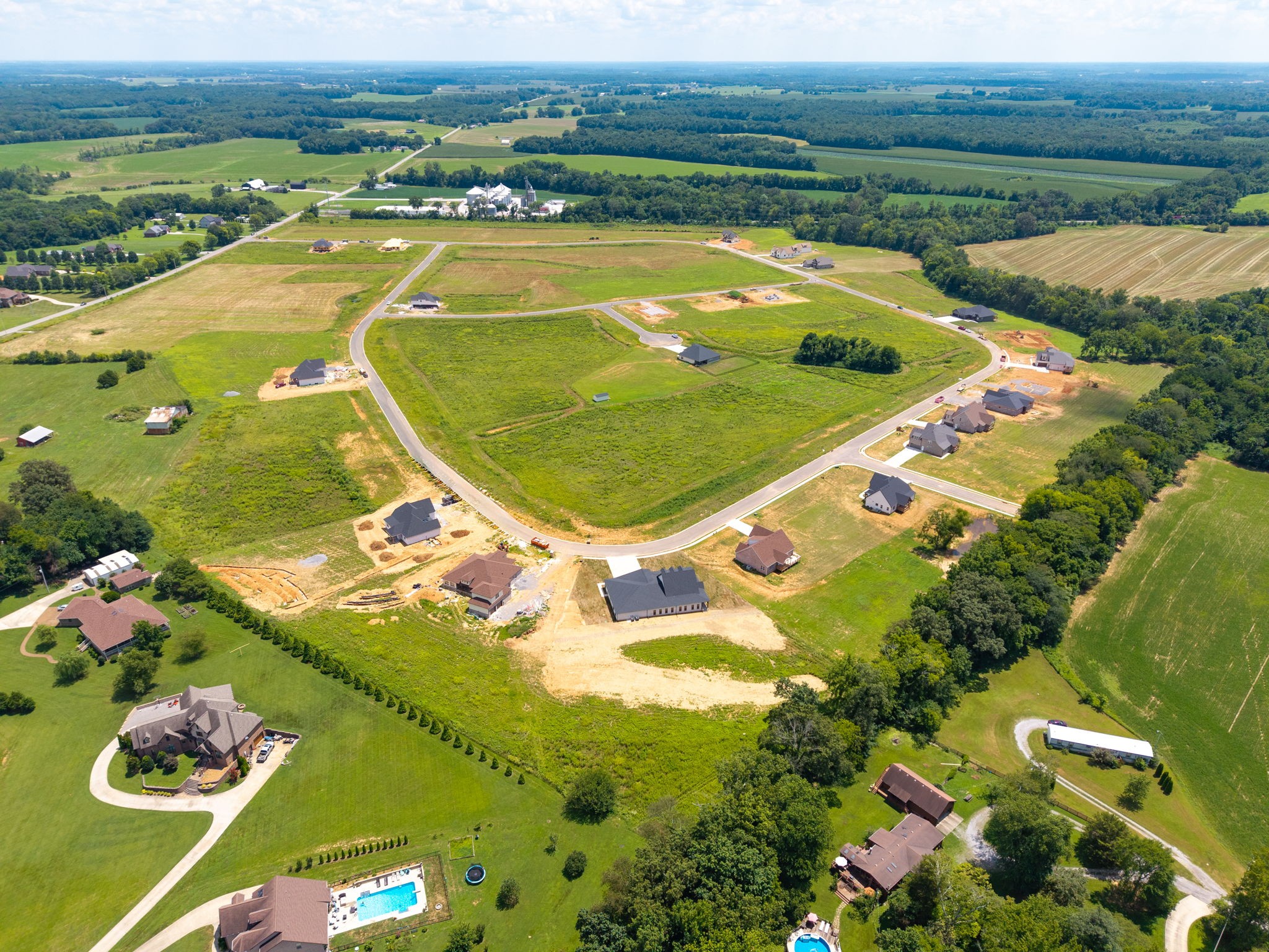 Clarksville, Tennessee 37040, United States, 4 Bedrooms Bedrooms, ,5 BathroomsBathrooms,Residential,Active,181374