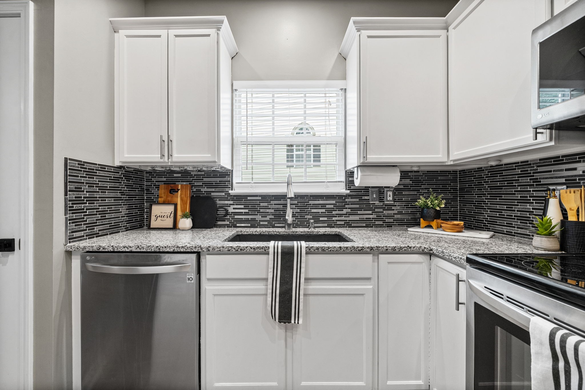 745 Huffine Manor Cir, Franklin TN 37067 3-bed condo, photo 13 of 30