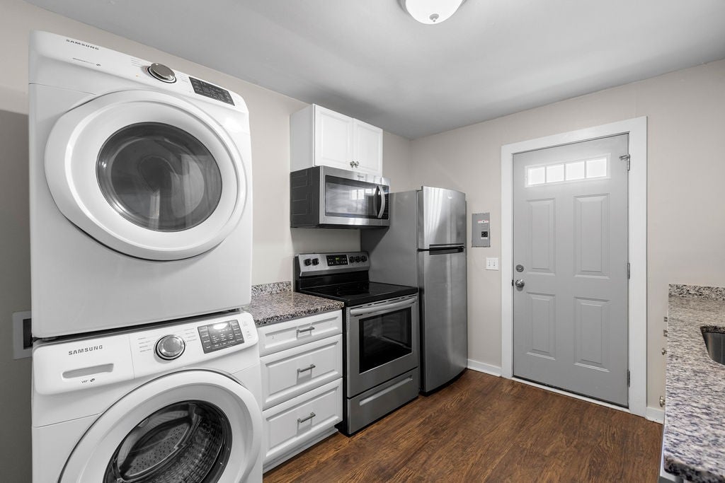 2-bed home for rent in Nashville, TN 37208, 1521 22nd Ave N B 1521 22nd Ave N B, Nashville TN 37208 2-bed home, photo 3 of 8