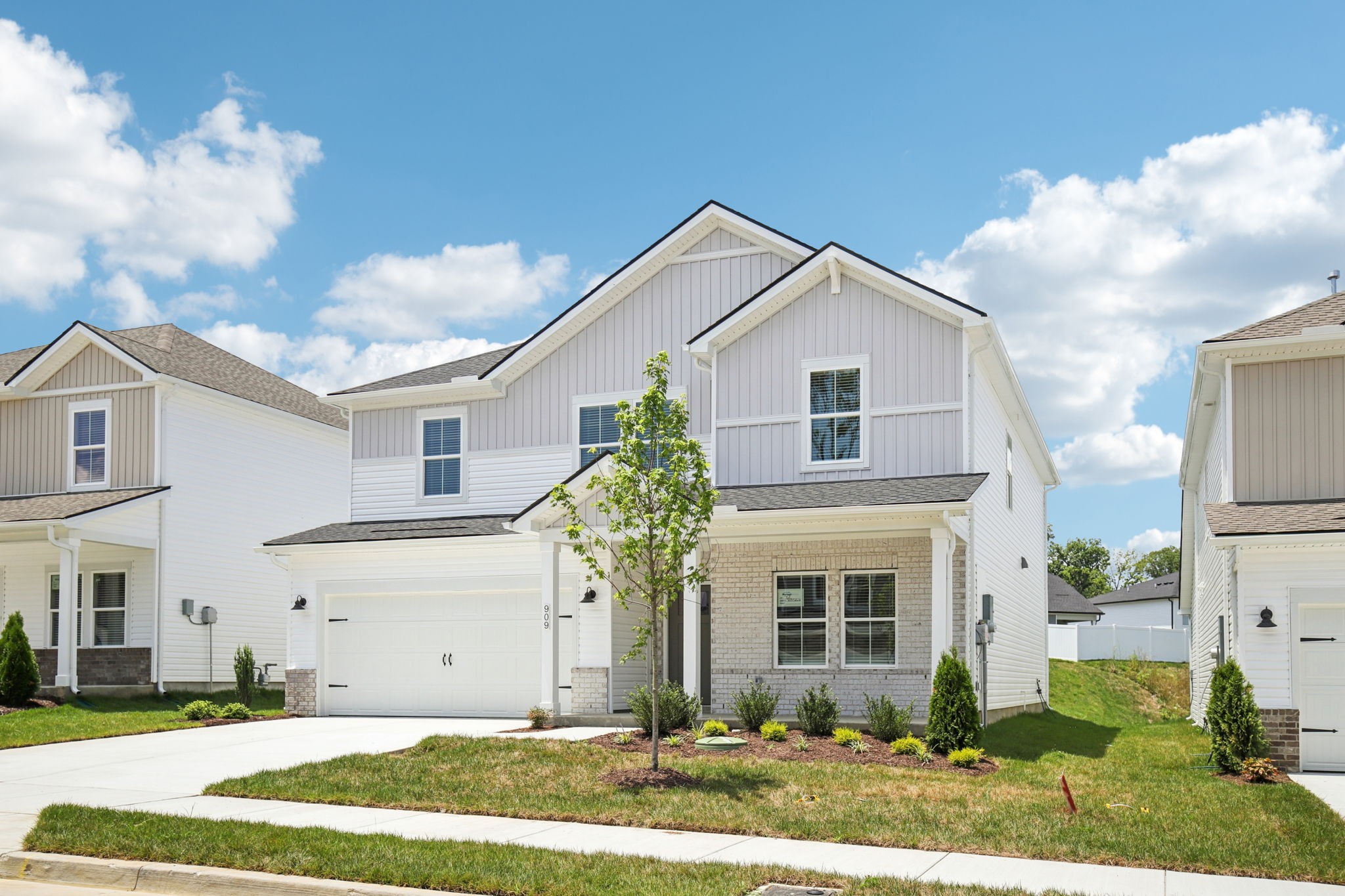 909 Calvin Ct