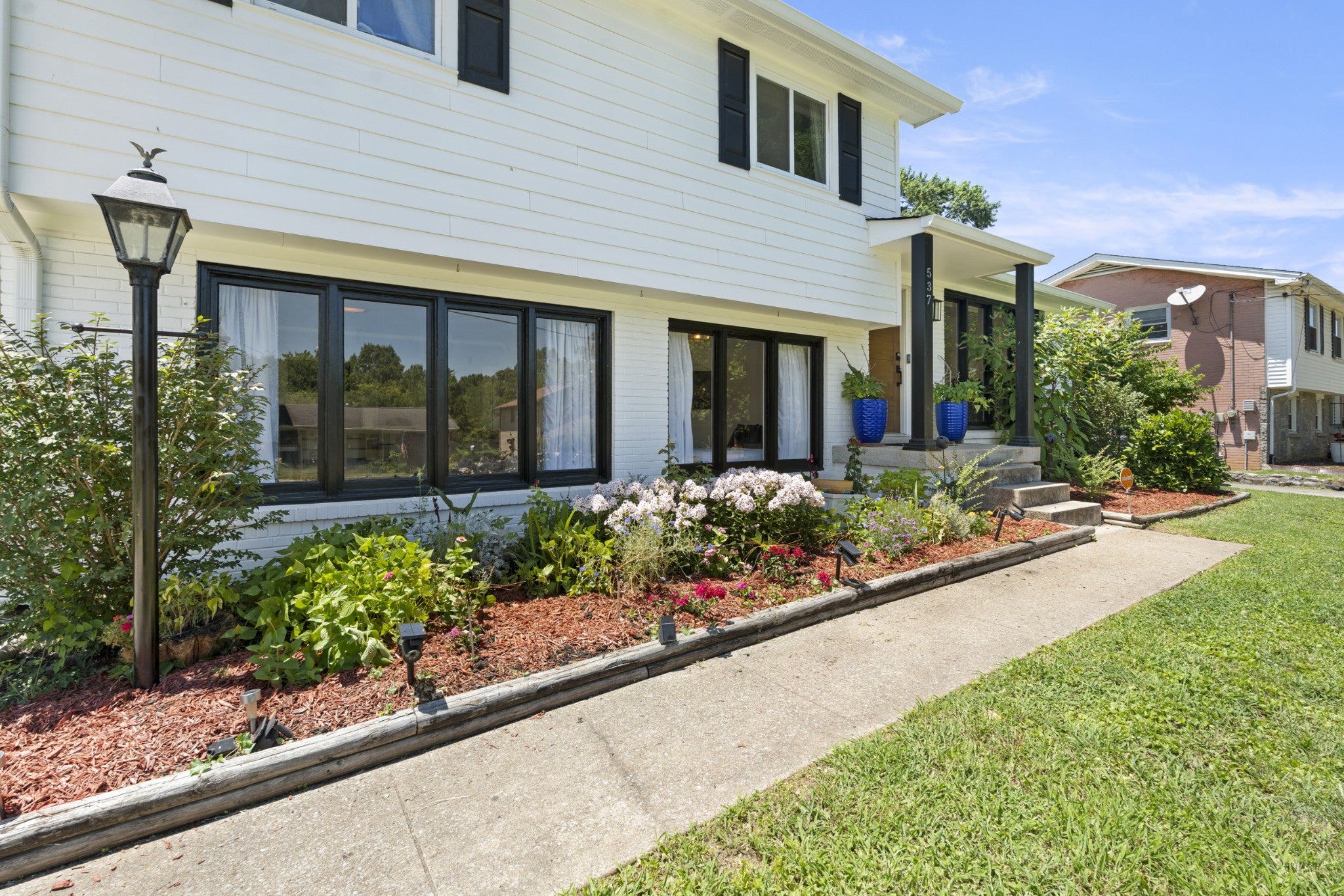 537 Rural Hill Rd, Nashville TN 37217 3-bed home, photo 2 of 29