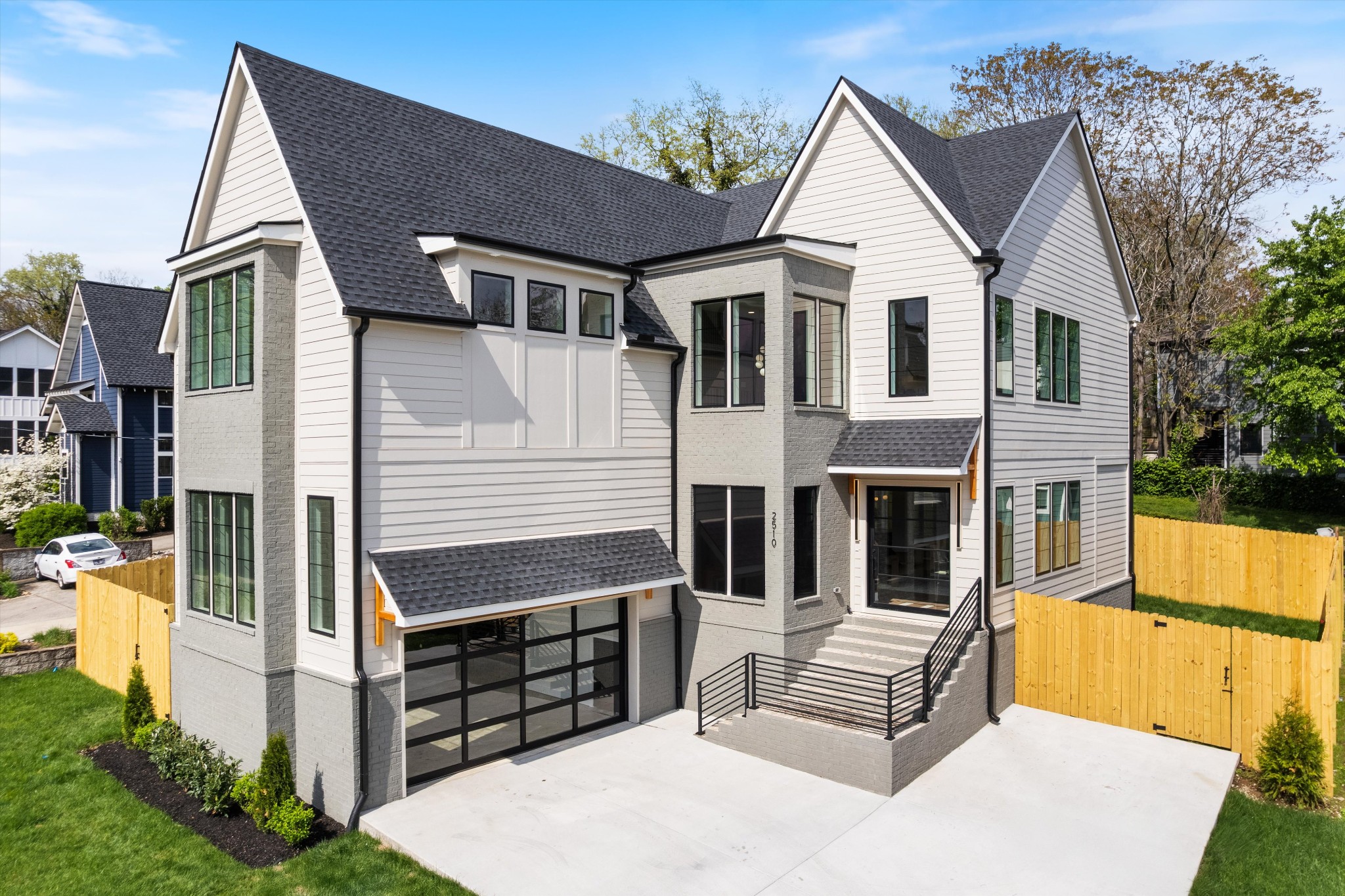 2510 Vaulx Ln