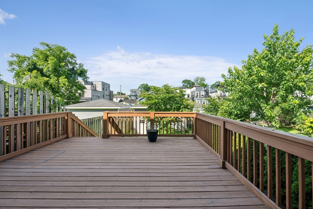 Nashville, Tennessee 37208, United States, 3 Bedrooms Bedrooms, ,3 BathroomsBathrooms,Residential,Active,210203