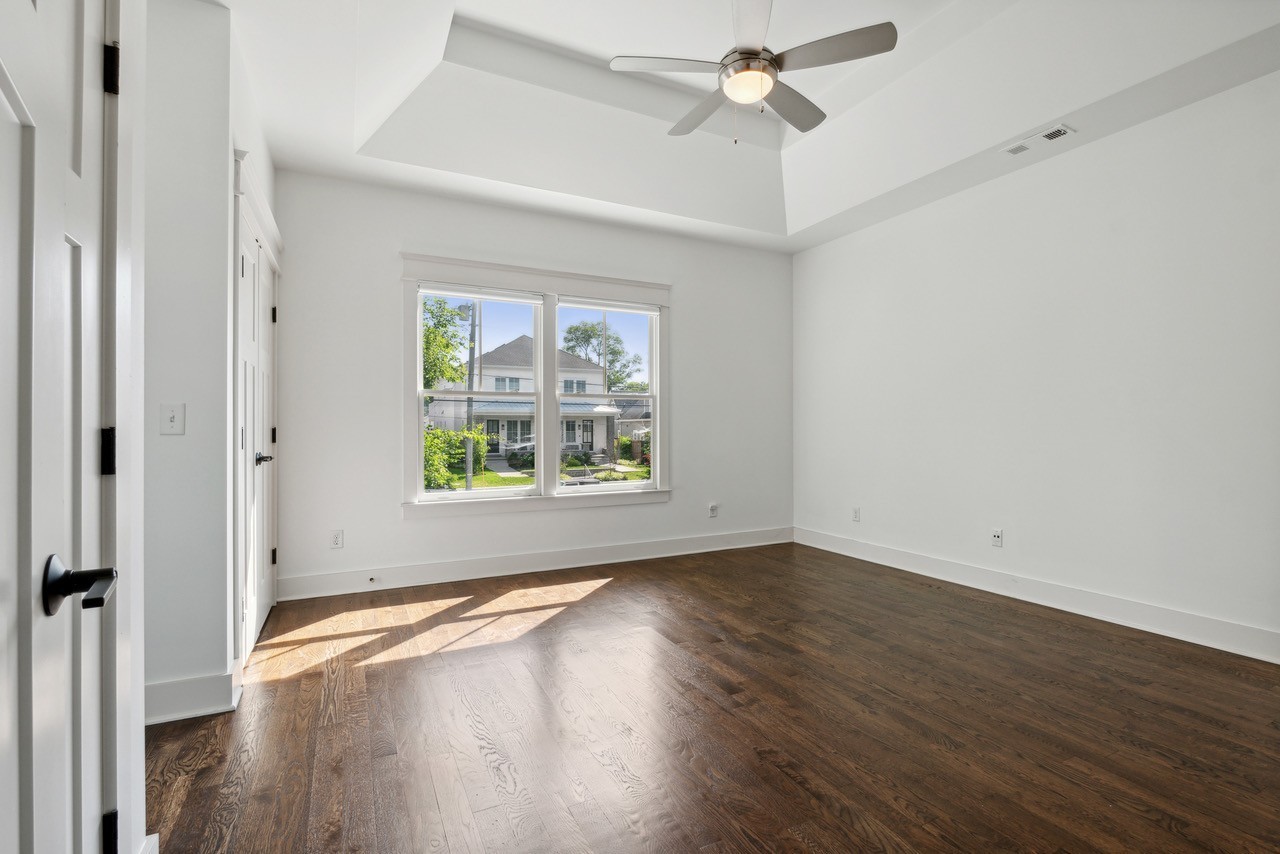 Nashville, Tennessee 37208, United States, 3 Bedrooms Bedrooms, ,3 BathroomsBathrooms,Residential,Active,210203